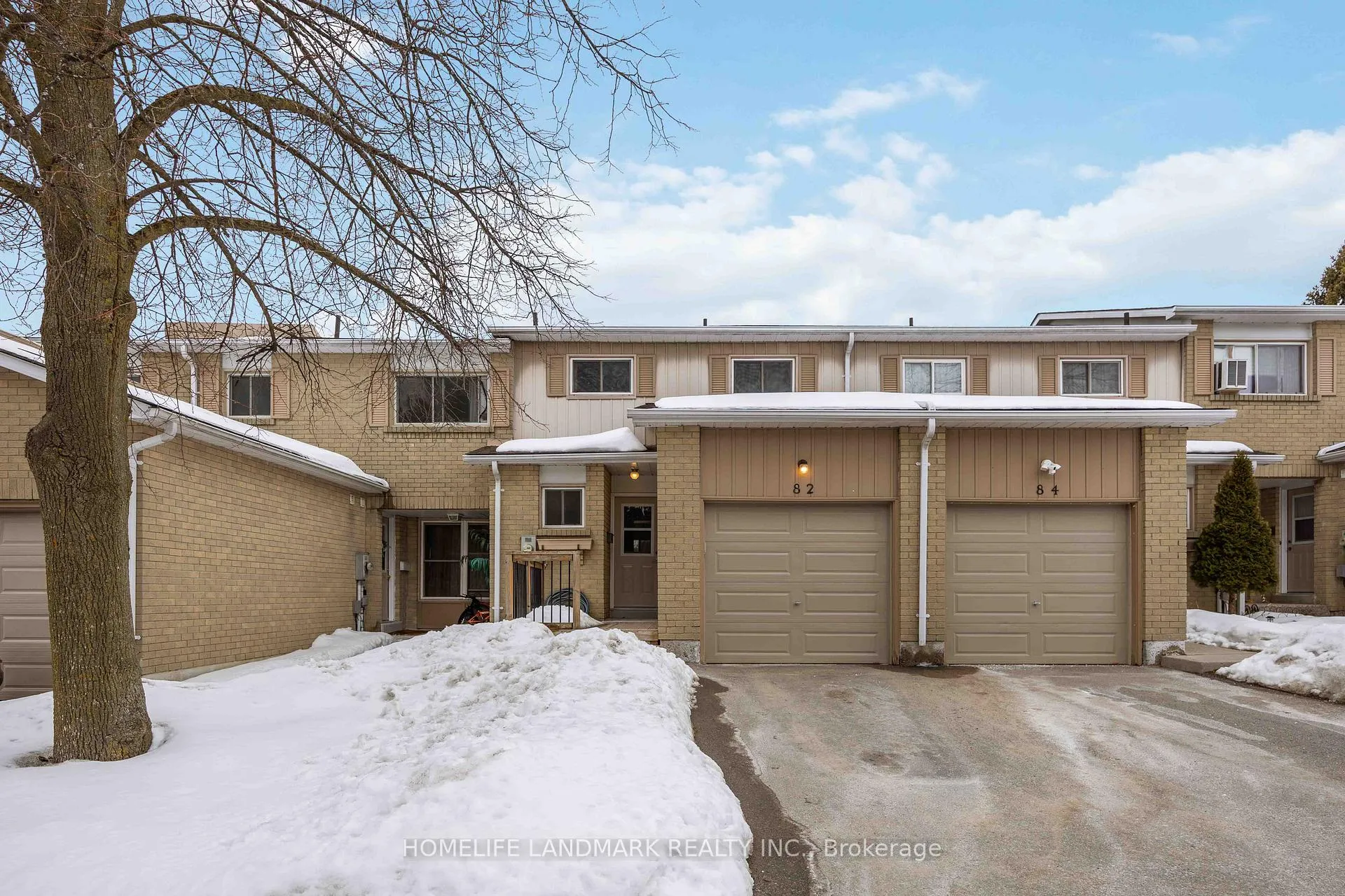 Photo 1 of Unit 82, 700 Harmony Rd N, Oshawa, Pinecrest — HOMEH
