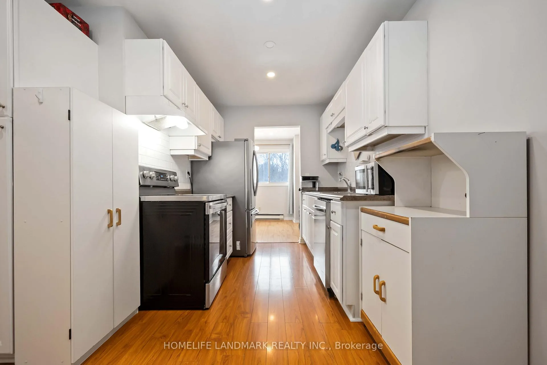 Photo 12 of Unit 82, 700 Harmony Rd N, Oshawa, Pinecrest — HOMEH
