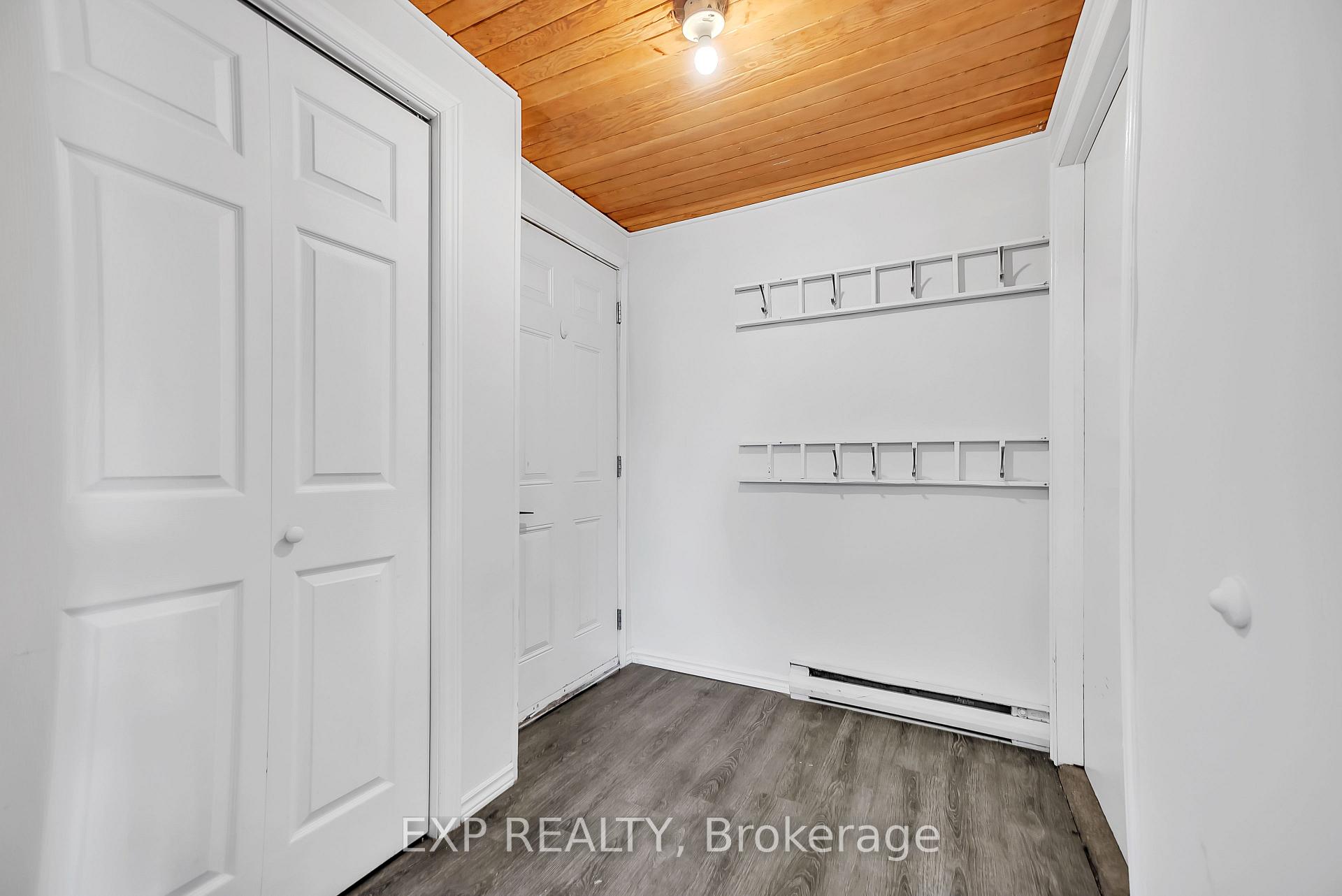 Photo 4 of Unit UNIT B, 132 Moira Street, Belleville, Belleville Ward — HOMEH