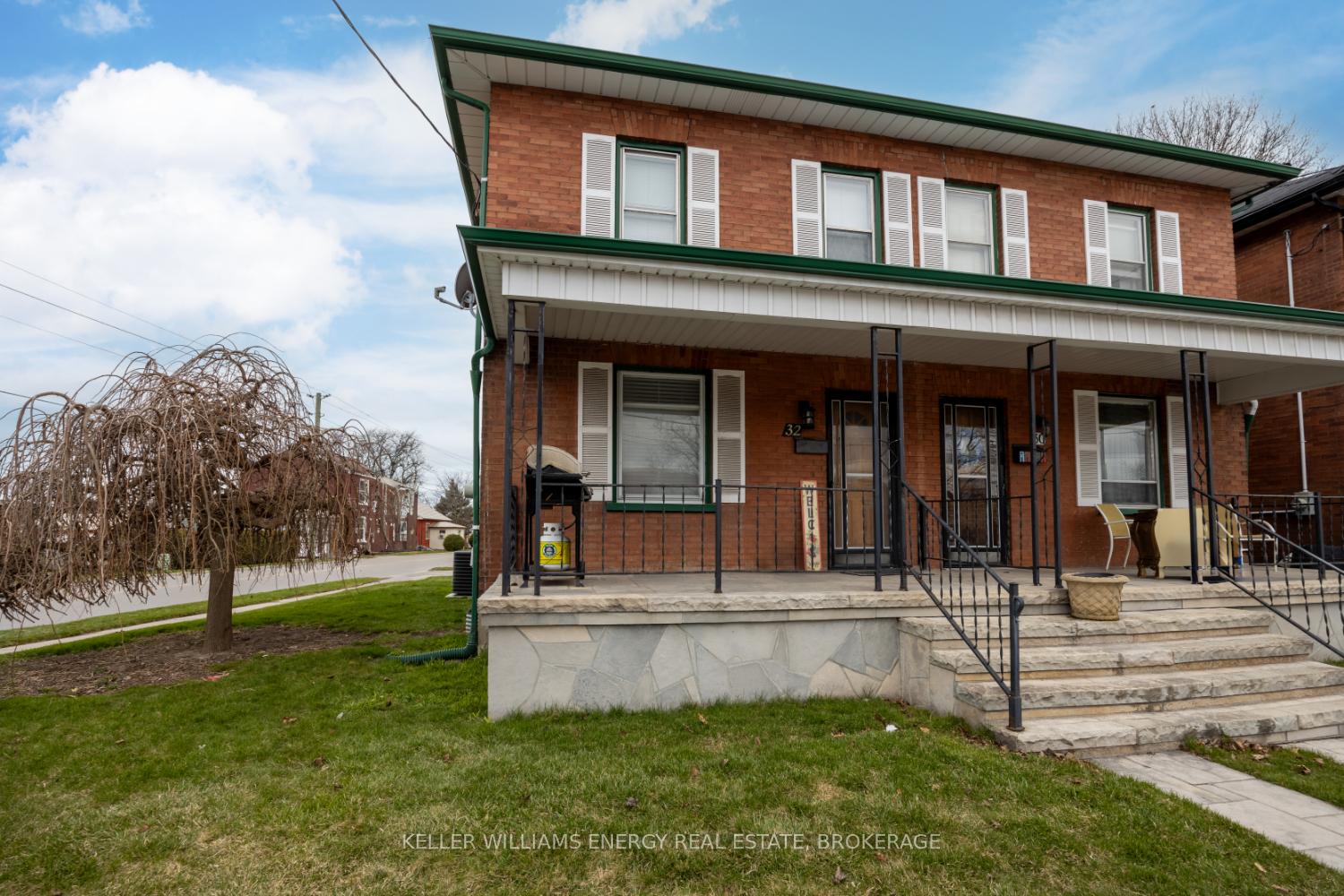 Photo 1 of 32 Liberty Street S, Clarington, Bowmanville — HOMEH