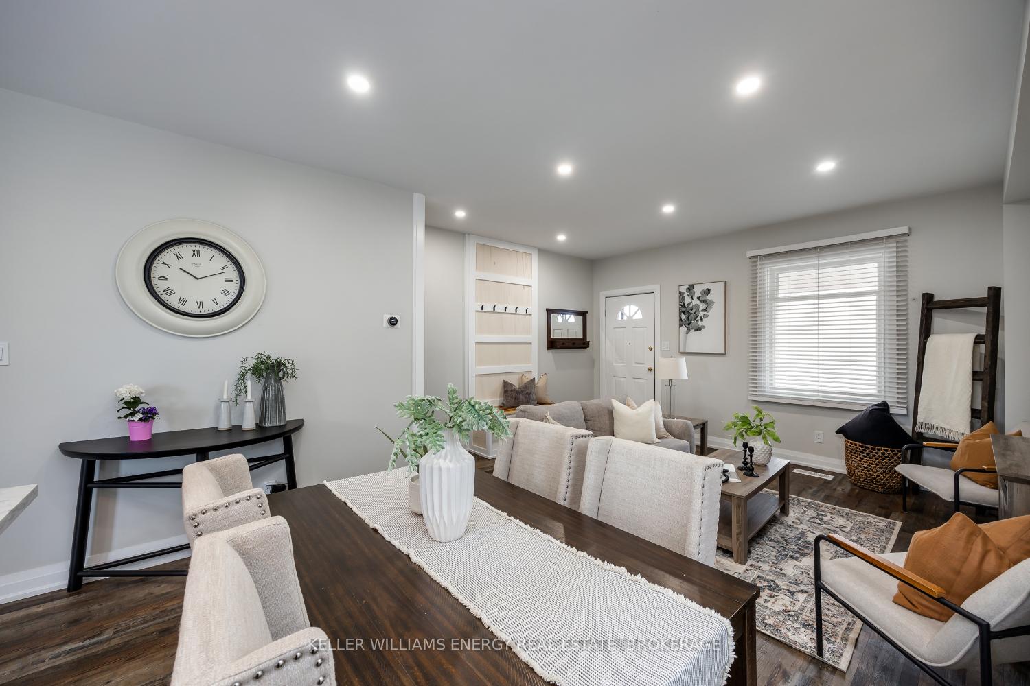 Photo 24 of 32 Liberty Street S, Clarington, Bowmanville — HOMEH