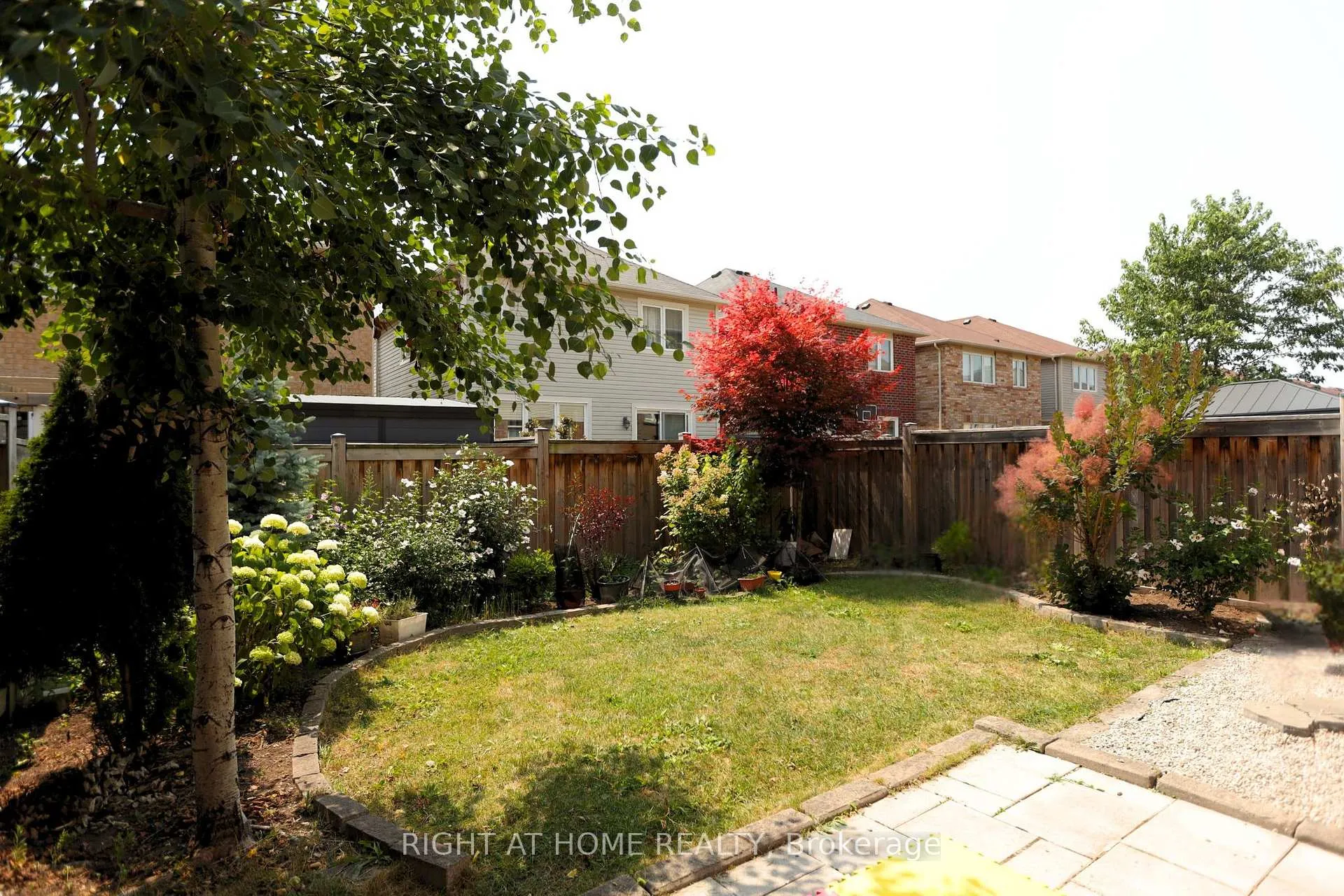 Photo 3 of 1230 Biason Circle, Milton, Willmott — HOMEH