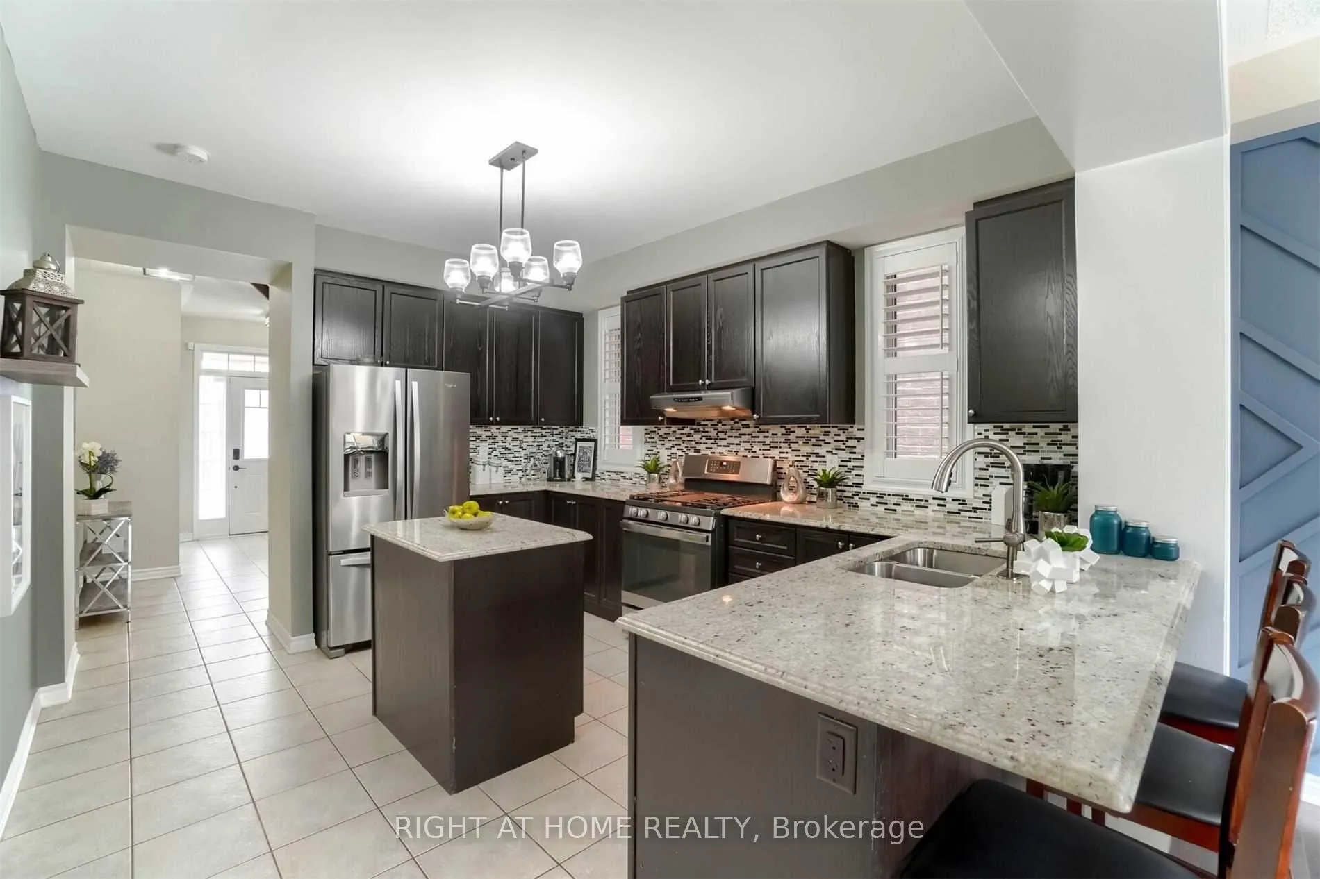 Photo 6 of 1230 Biason Circle, Milton, Willmott — HOMEH