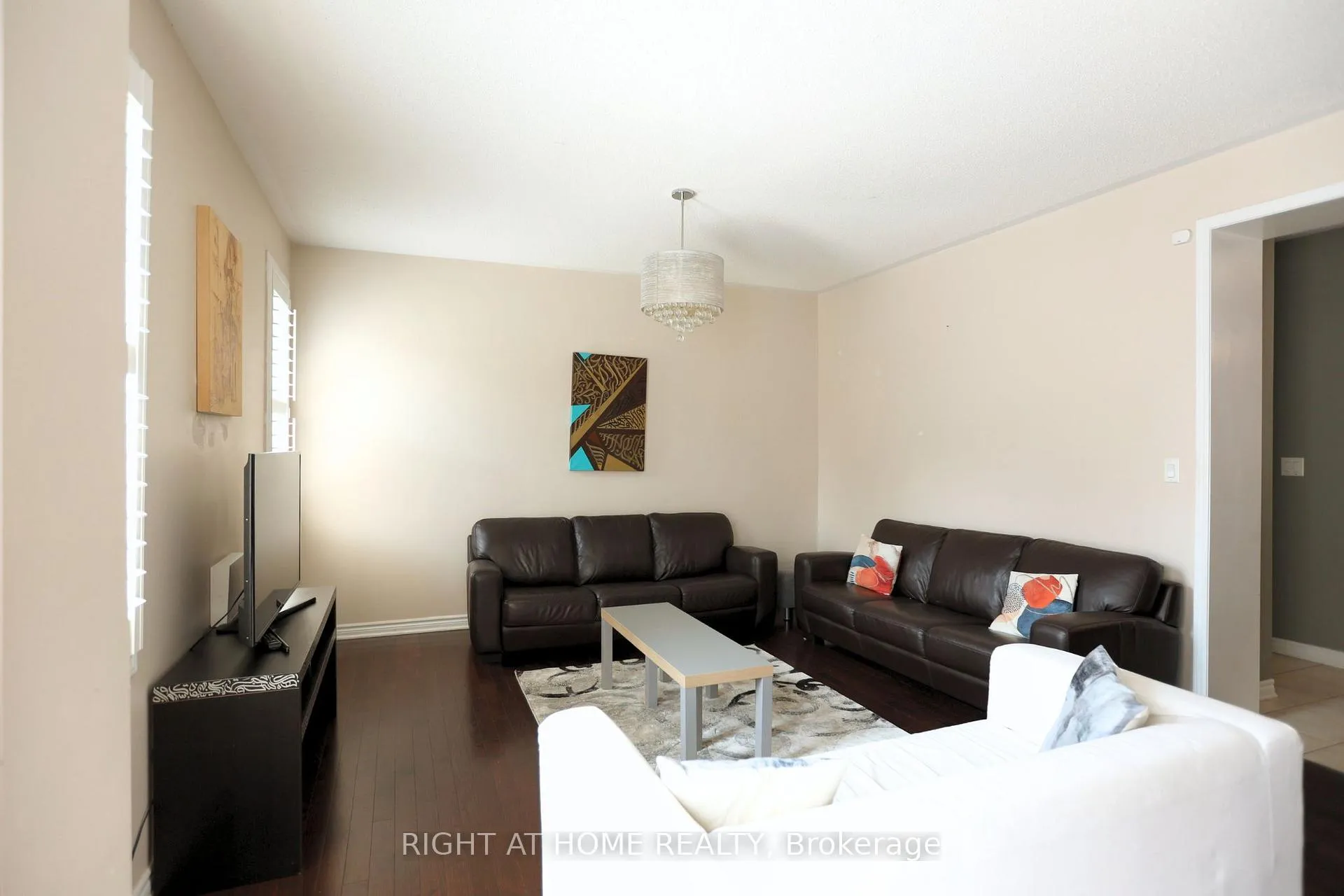 Photo 12 of 1230 Biason Circle, Milton, Willmott — HOMEH