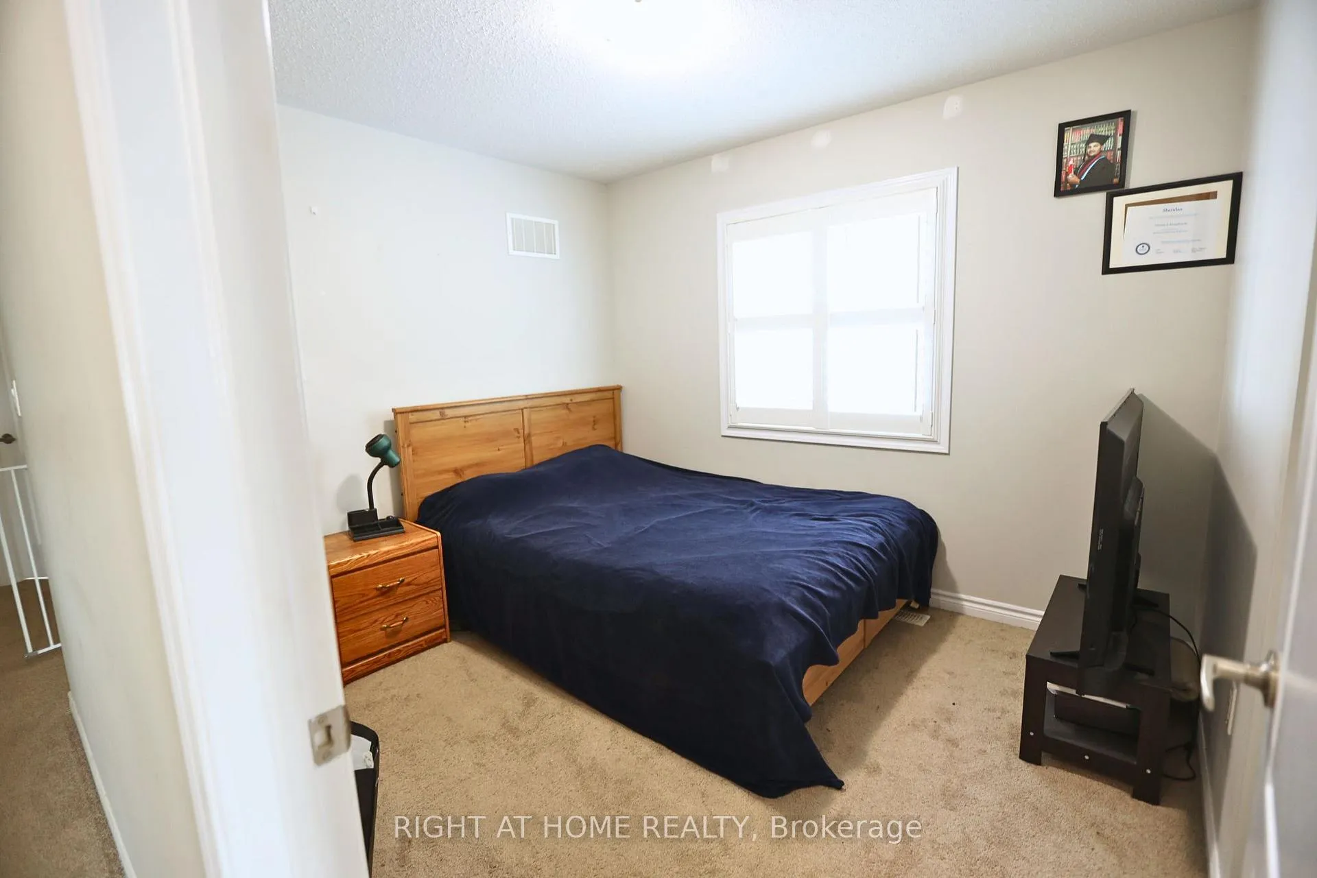 Photo 18 of 1230 Biason Circle, Milton, Willmott — HOMEH