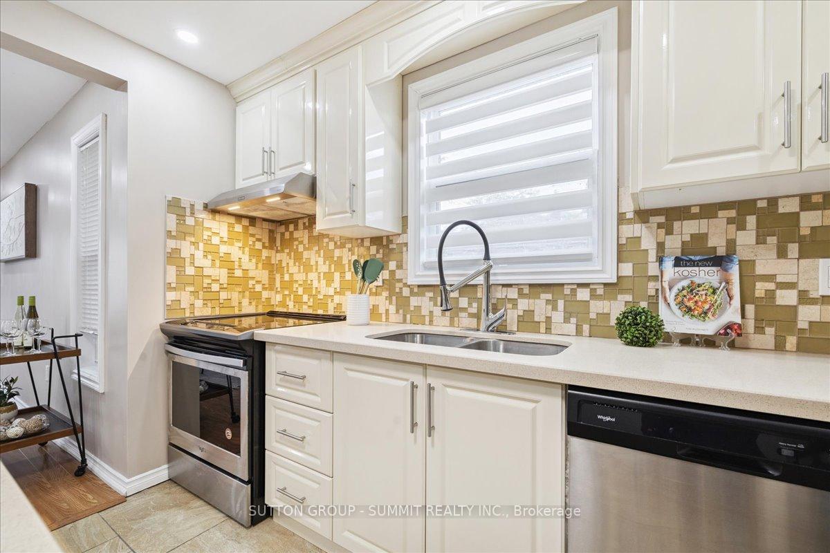 Photo 10 of 229 East 12th Street, Hamilton, Inch Park — HOMEH