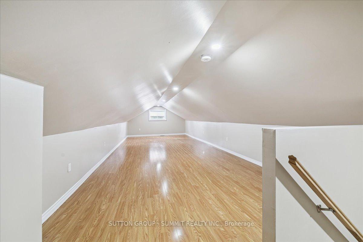 Photo 21 of 229 East 12th Street, Hamilton, Inch Park — HOMEH