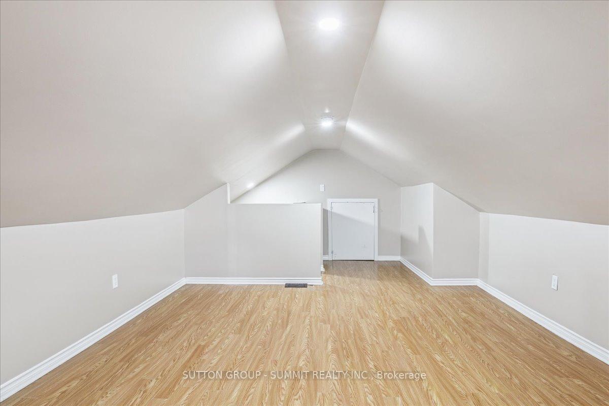 Photo 23 of 229 East 12th Street, Hamilton, Inch Park — HOMEH