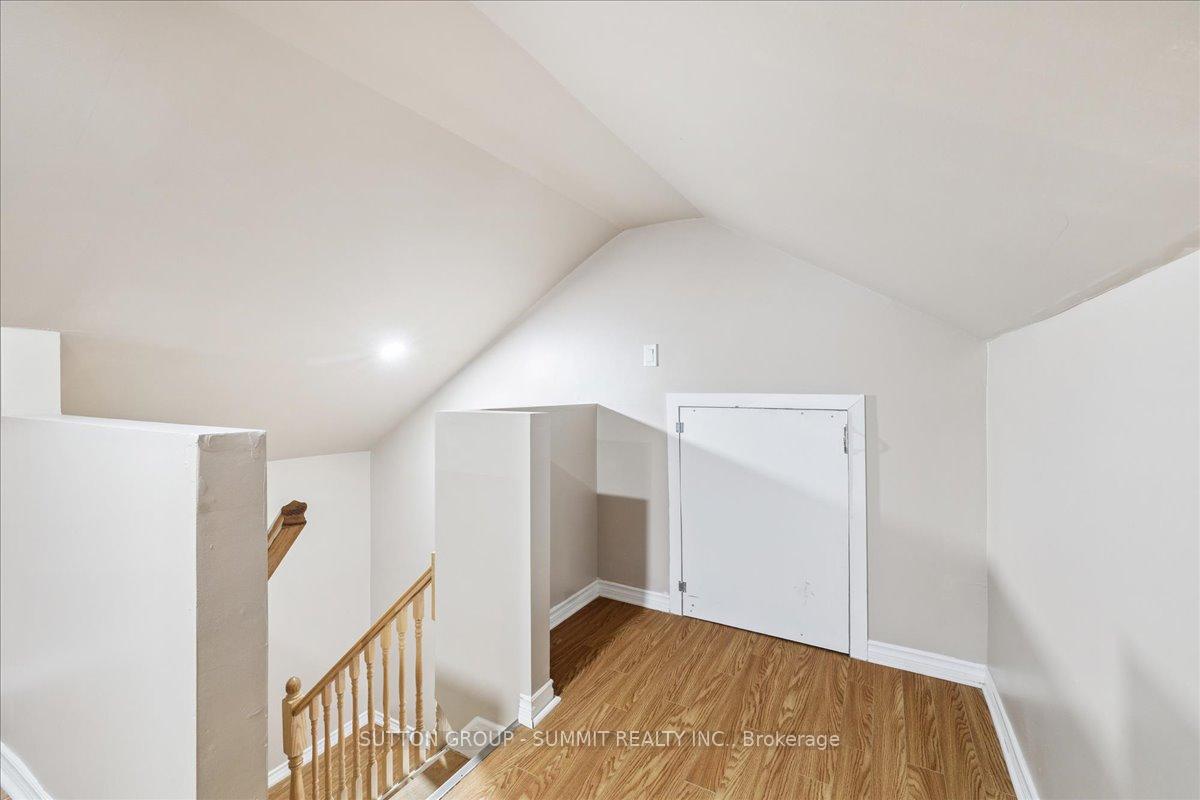 Photo 24 of 229 East 12th Street, Hamilton, Inch Park — HOMEH