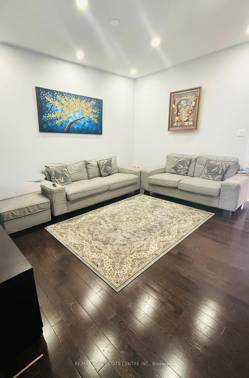 Photo 2 of 47 Crumlin Crescent, Brampton, Credit Valley — HOMEH