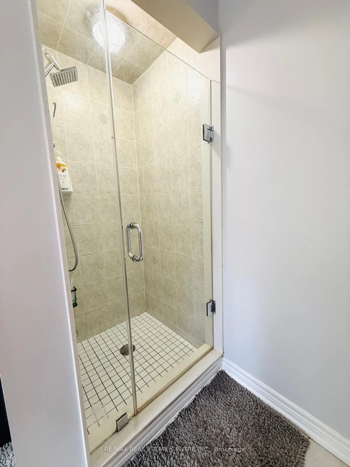 Photo 16 of 47 Crumlin Crescent, Brampton, Credit Valley — HOMEH
