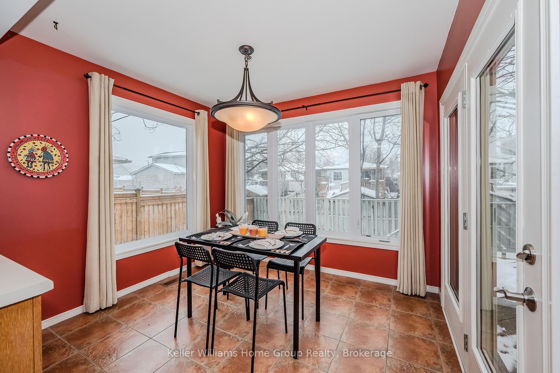 Photo 17 of 31 Pinetree Drive, Guelph, Willow West/Sugarbush/West Acres — HOMEH