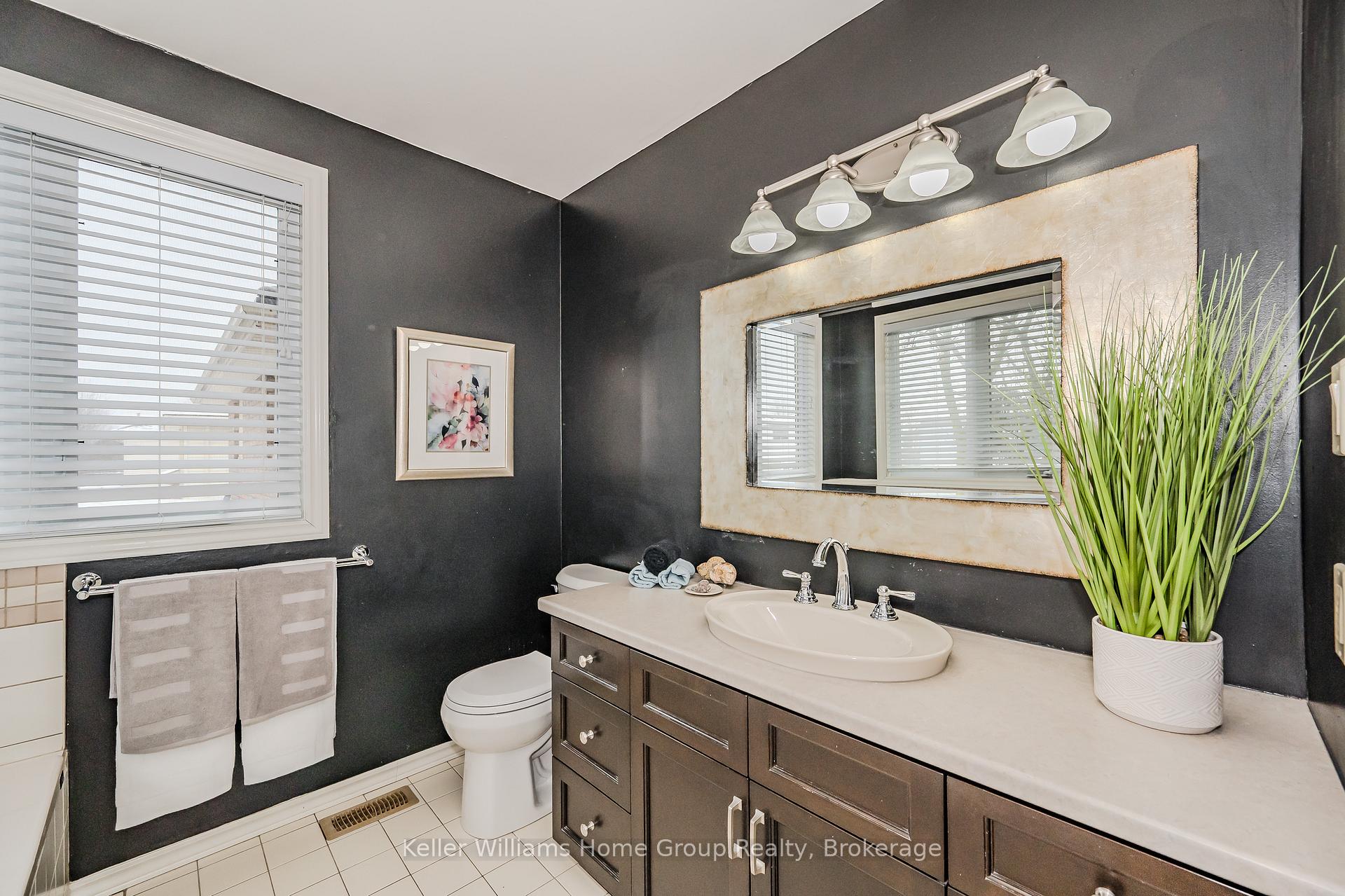 Photo 25 of 31 Pinetree Drive, Guelph, Willow West/Sugarbush/West Acres — HOMEH