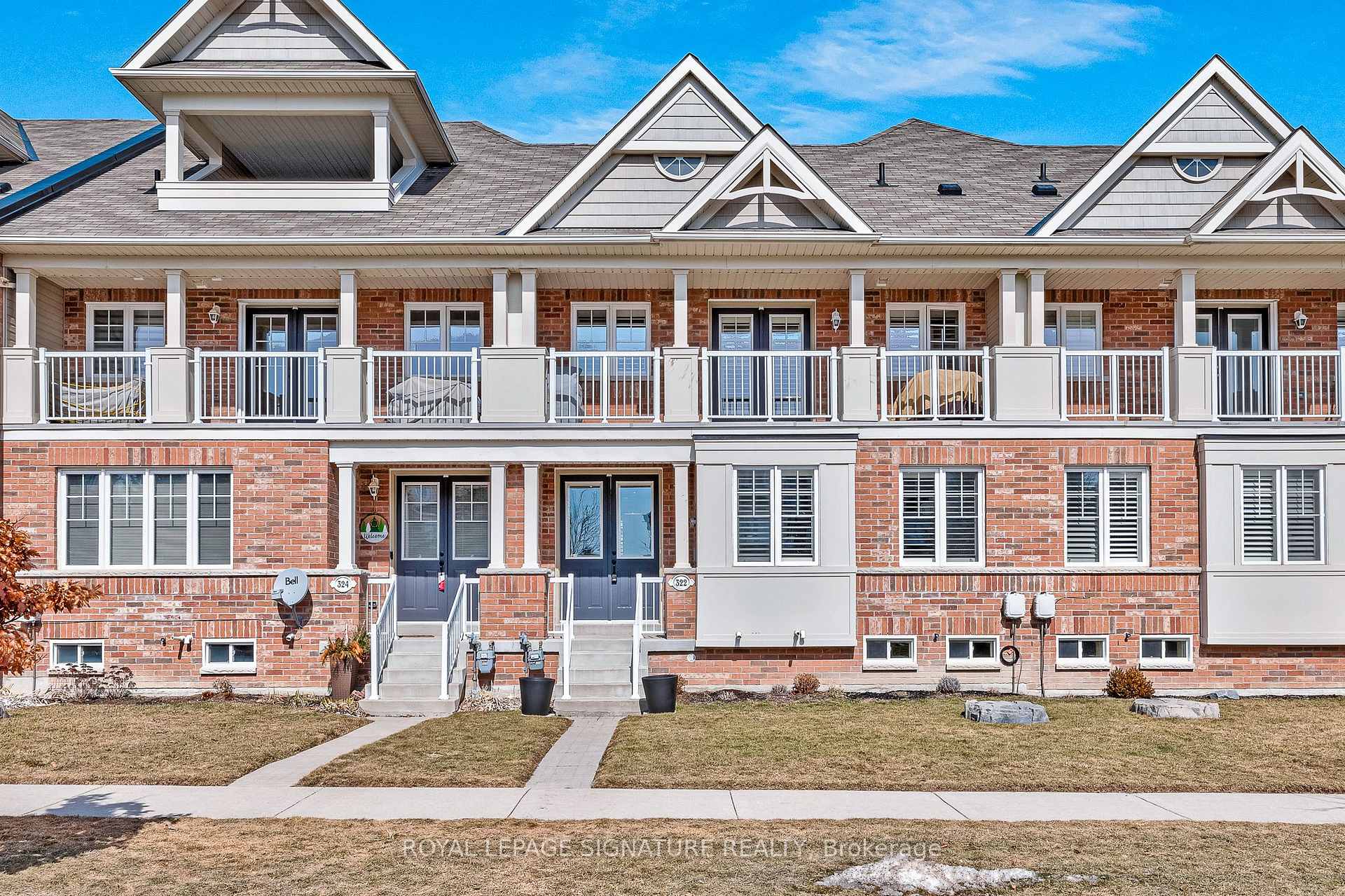 Front of 322 Lakebreeze Drive