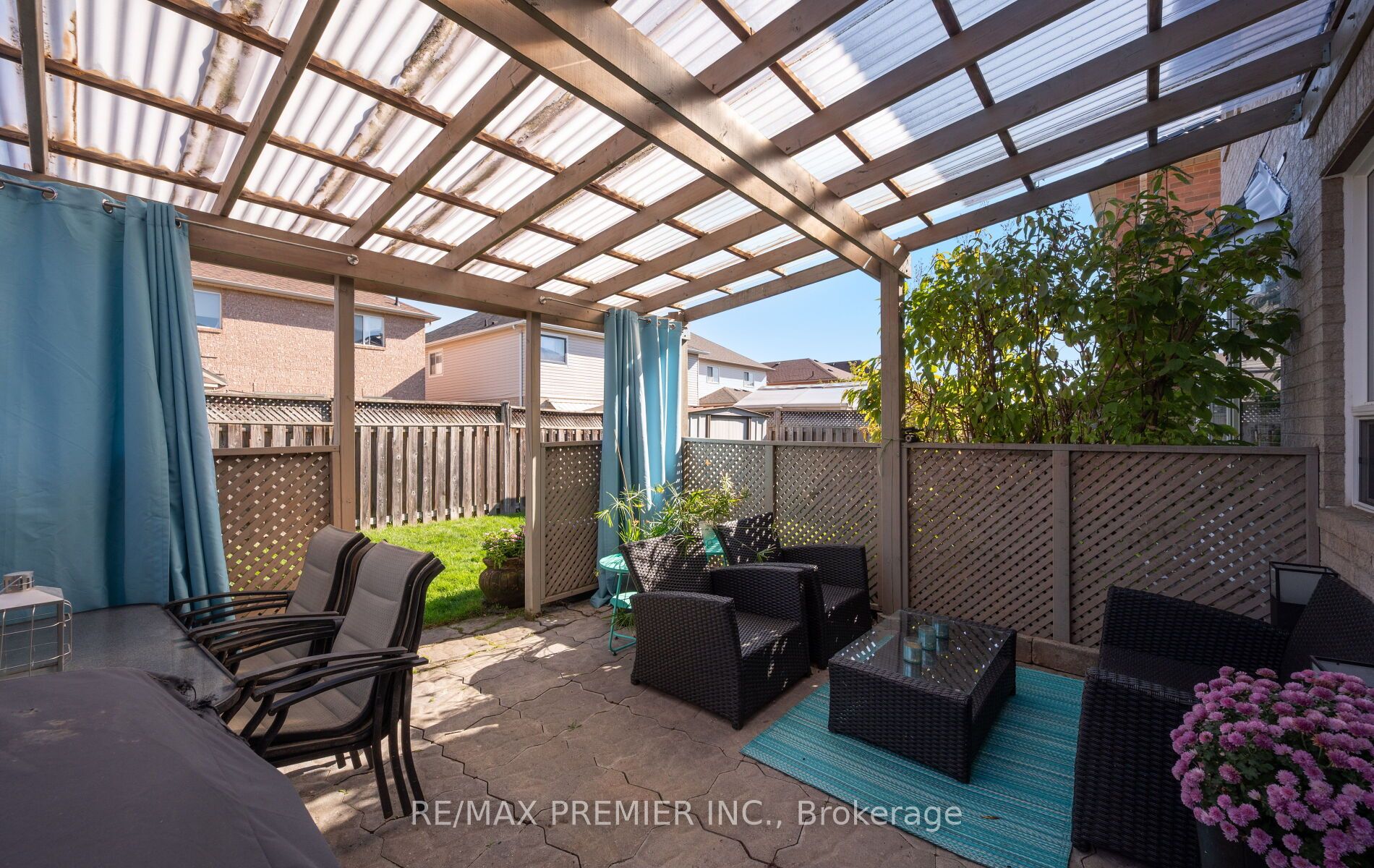 Photo 171 of 49 Fallstar Crescent, Brampton, Fletcher's Meadow — HOMEH
