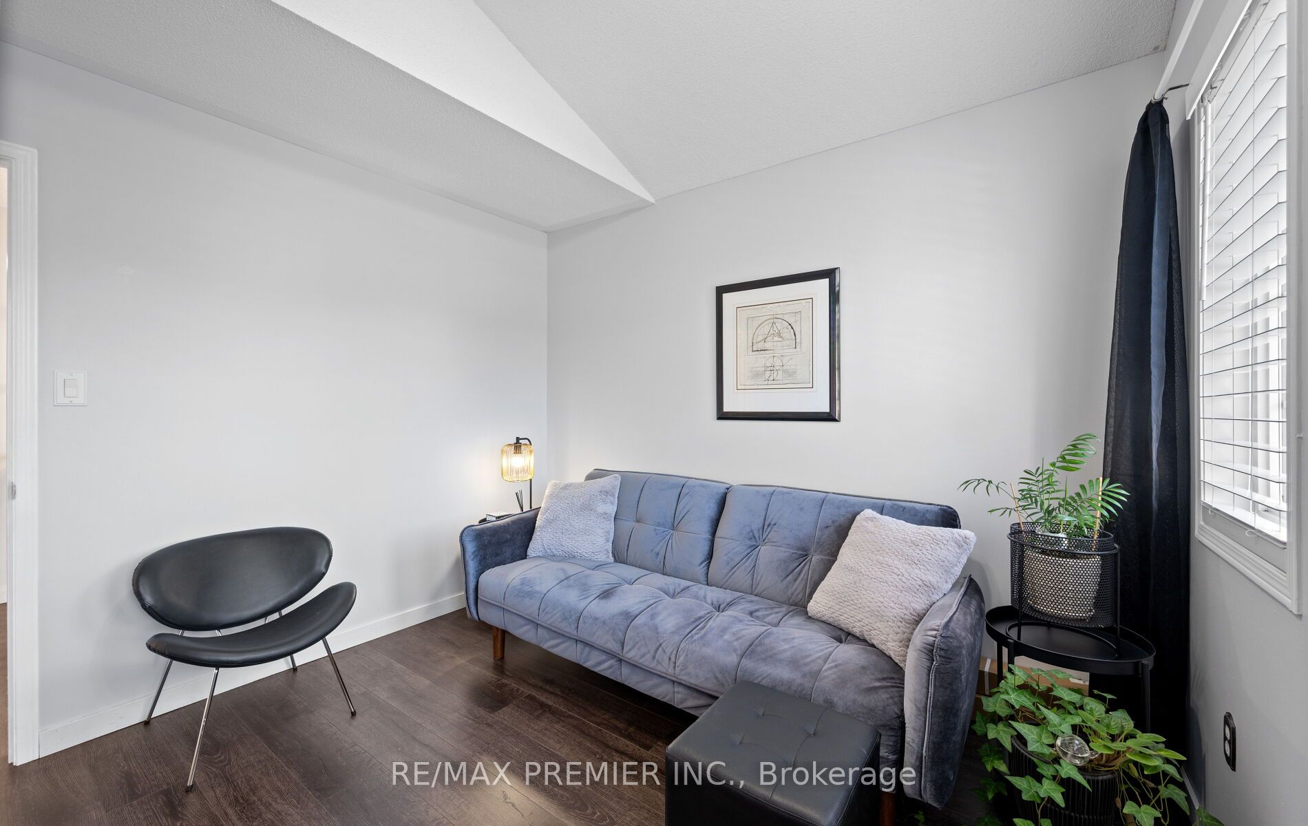 Photo 169 of 49 Fallstar Crescent, Brampton, Fletcher's Meadow — HOMEH