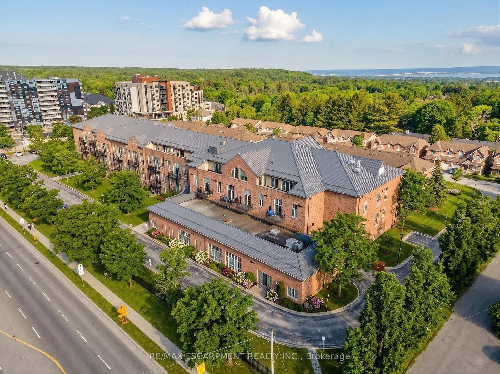 Photo 1 of Unit 320, 262 Dundas St E, Hamilton, Waterdown — HOMEH