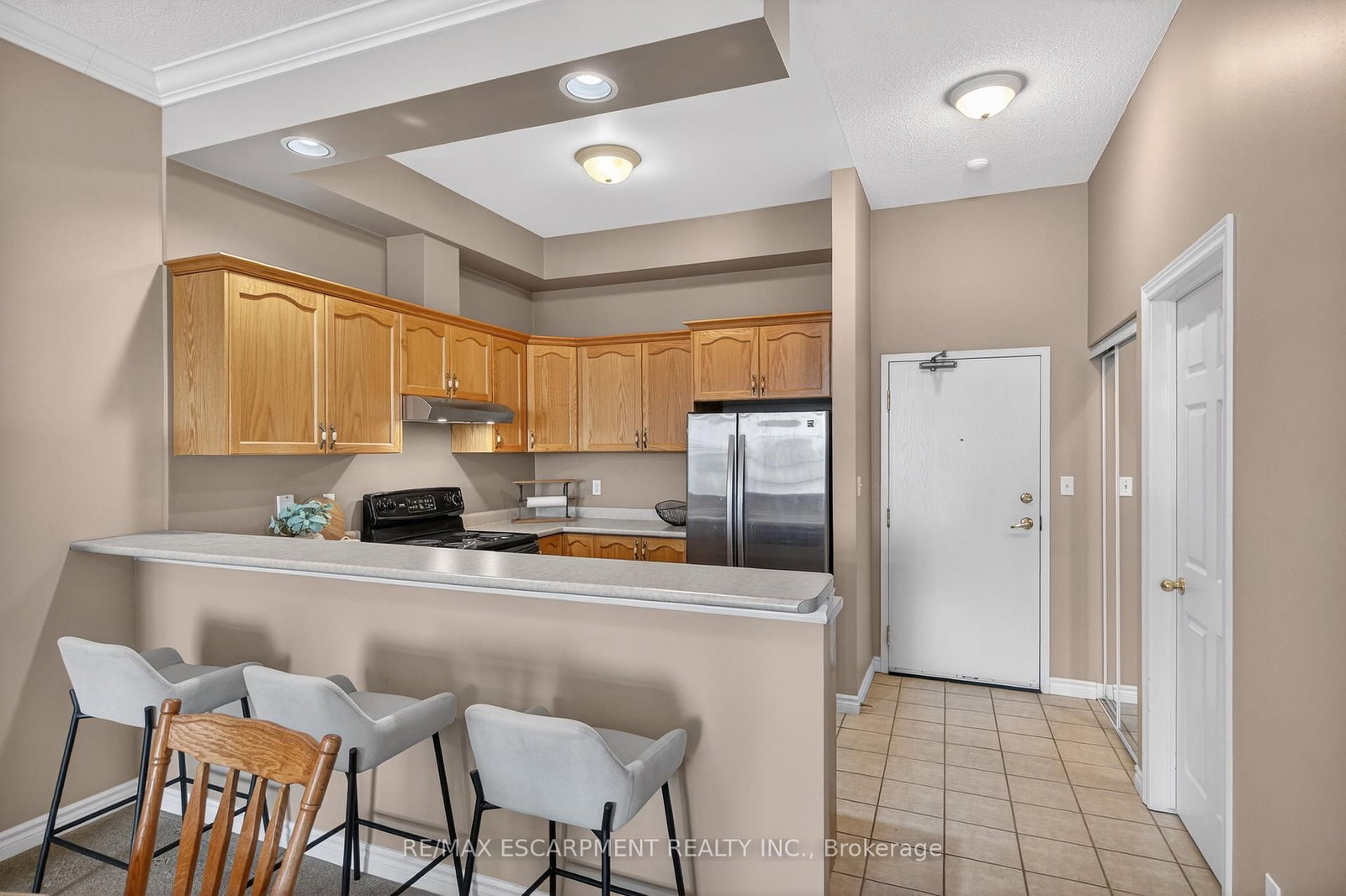 Photo 8 of Unit 320, 262 Dundas St E, Hamilton, Waterdown — HOMEH