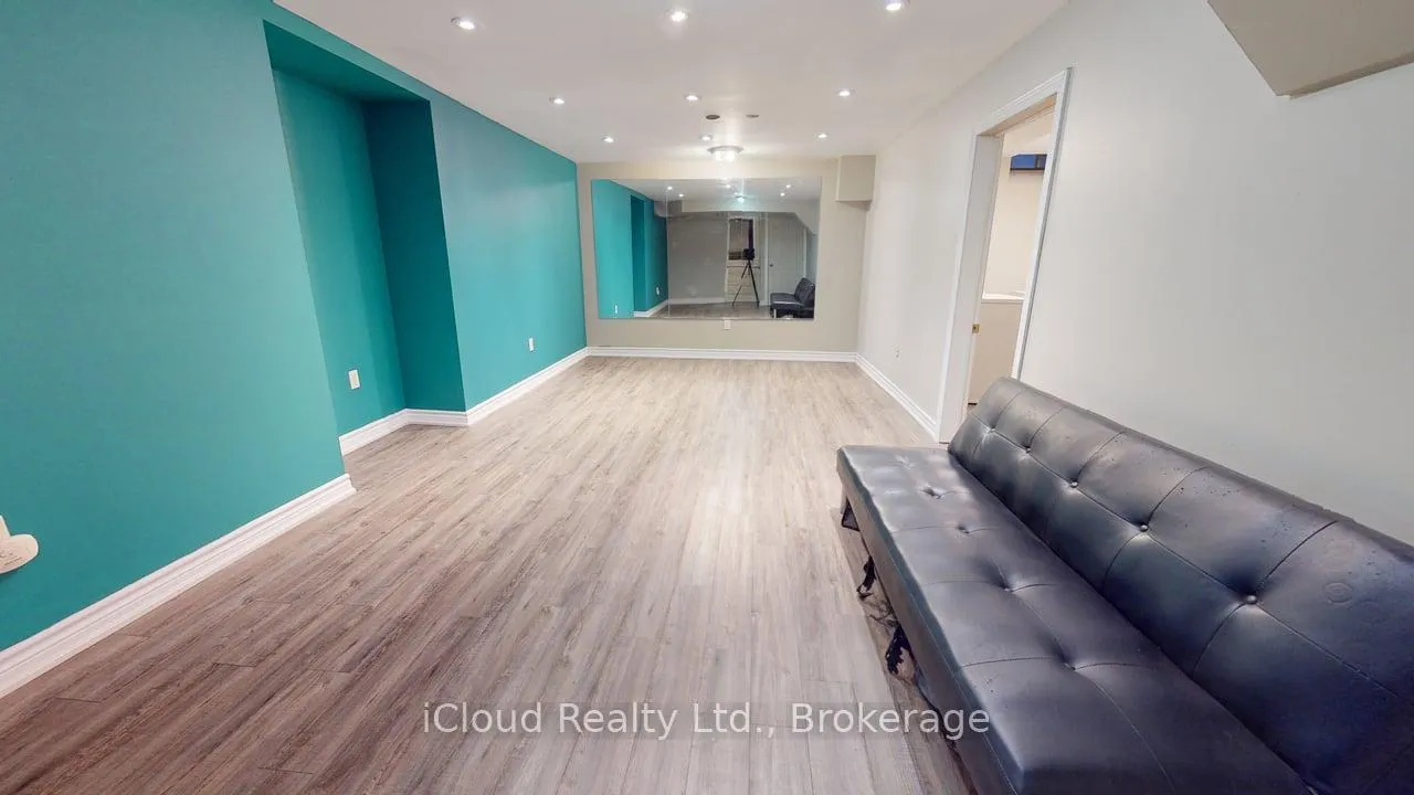 Photo 3 of Unit 2, 55 Royal Palm Drive, Brampton, Heart Lake East — HOMEH