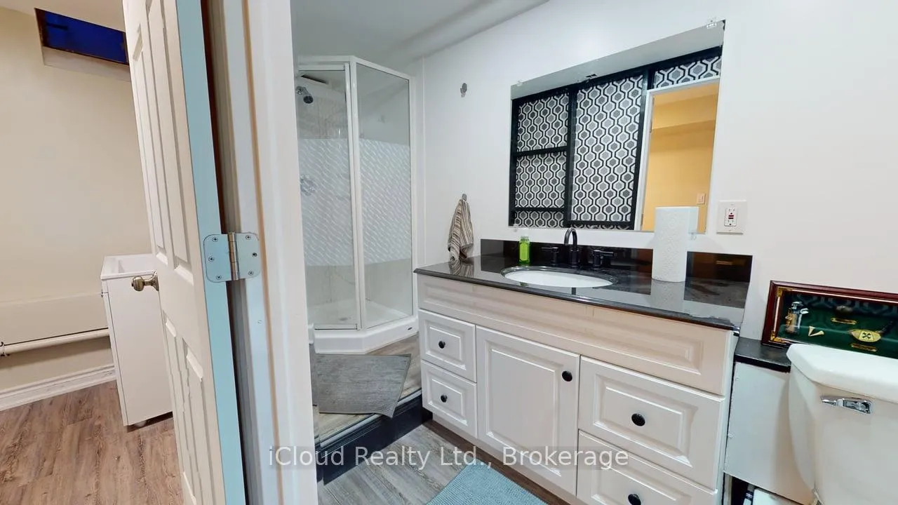 Photo 7 of Unit 2, 55 Royal Palm Drive, Brampton, Heart Lake East — HOMEH