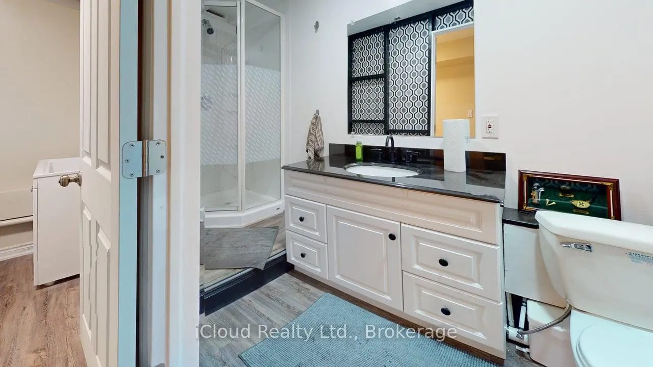 Photo 8 of Unit 2, 55 Royal Palm Drive, Brampton, Heart Lake East — HOMEH