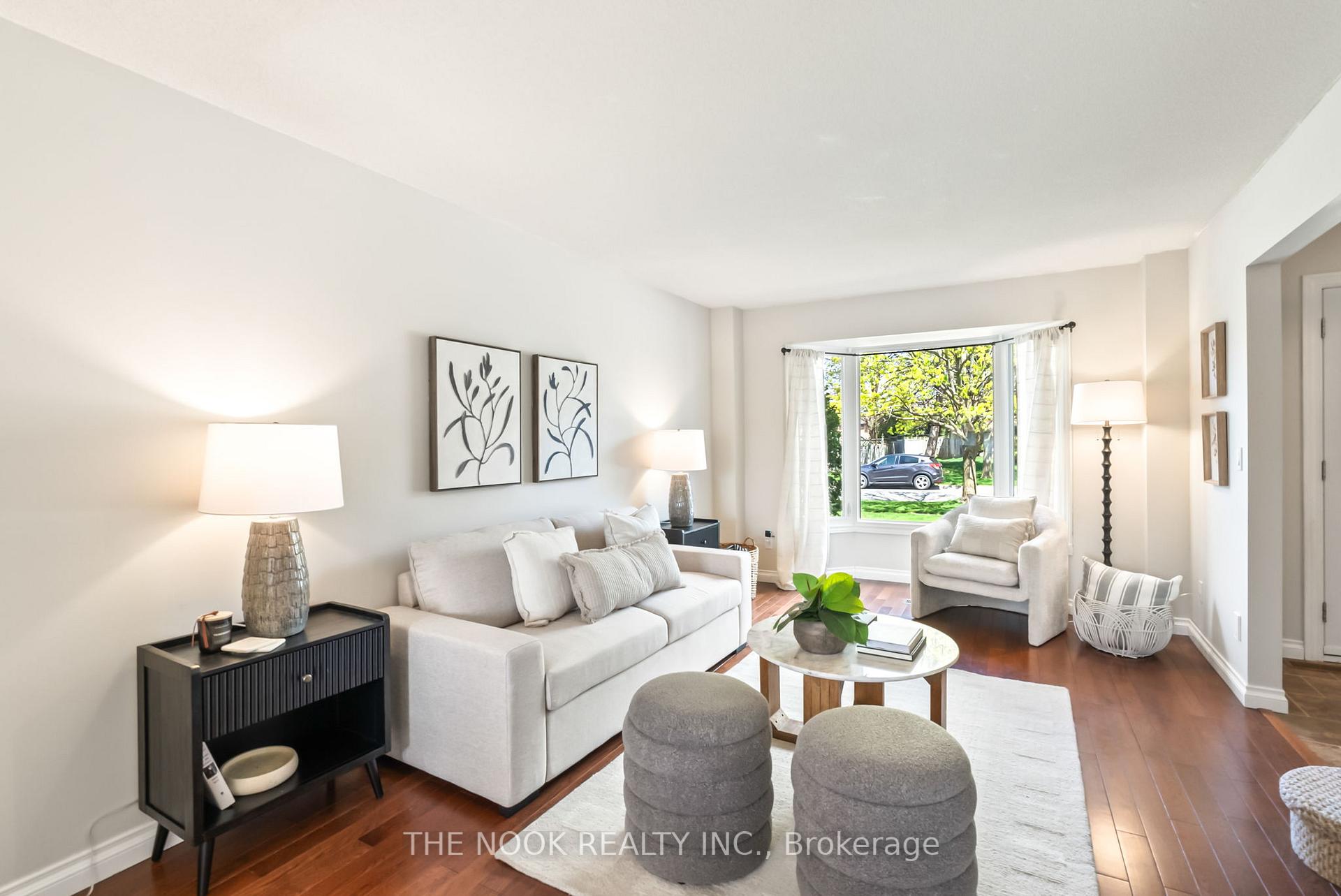 Photo 7 of 59 Pinedale Crescent, Clarington, Courtice — HOMEH