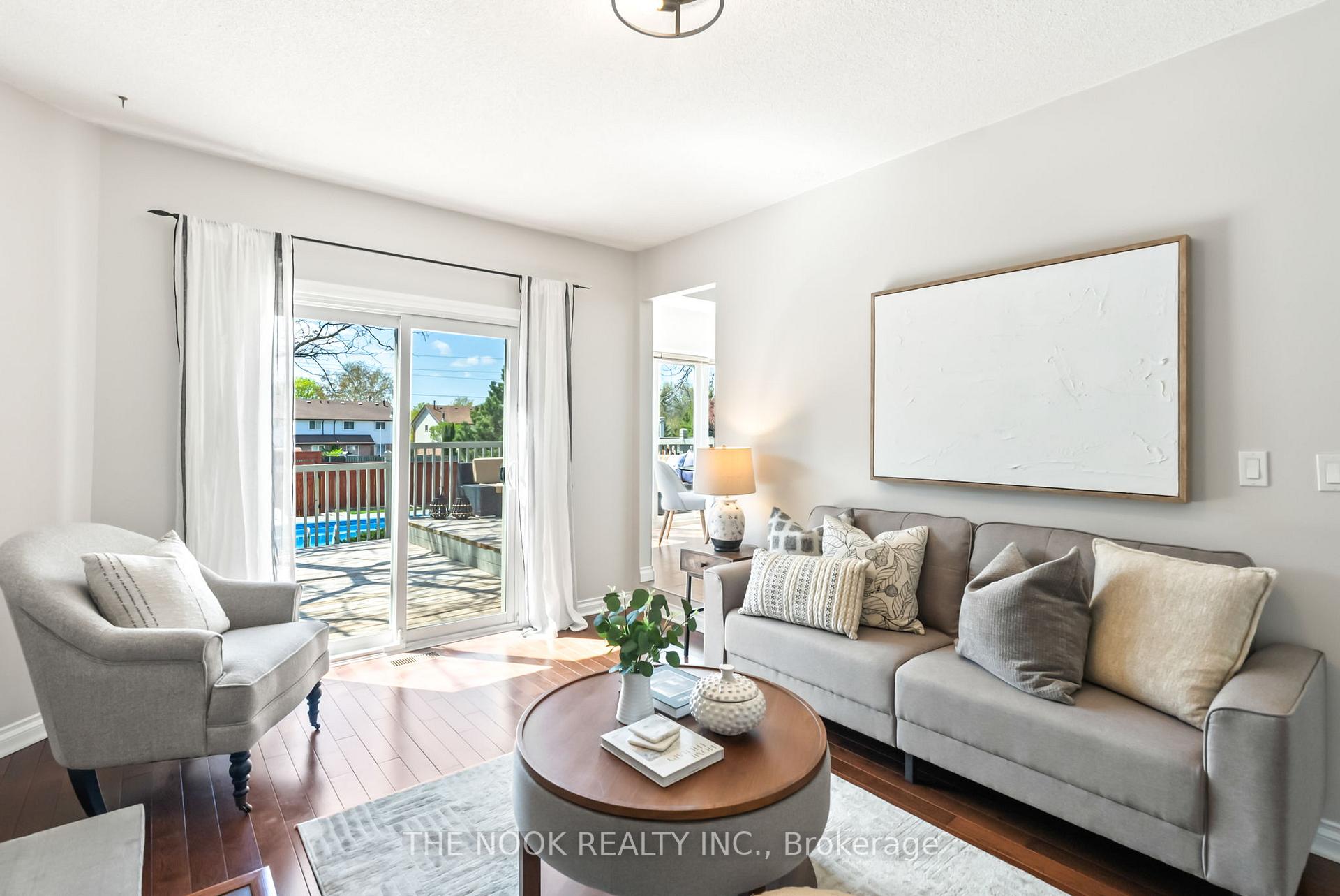 Photo 11 of 59 Pinedale Crescent, Clarington, Courtice — HOMEH
