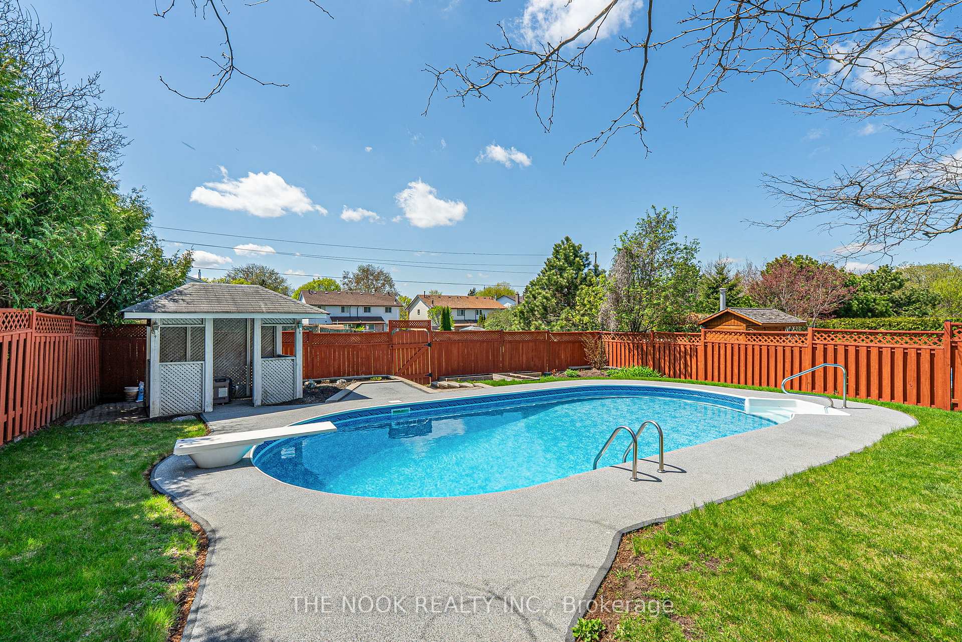 Photo 39 of 59 Pinedale Crescent, Clarington, Courtice — HOMEH