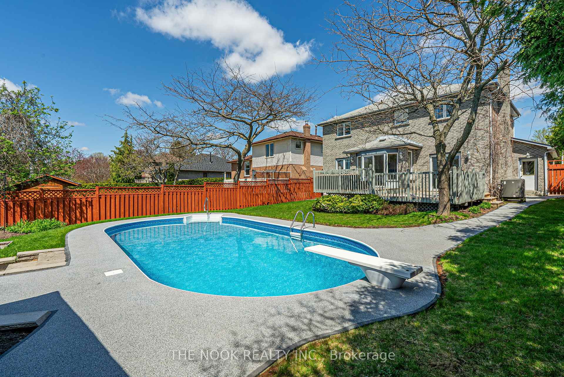 Photo 40 of 59 Pinedale Crescent, Clarington, Courtice — HOMEH