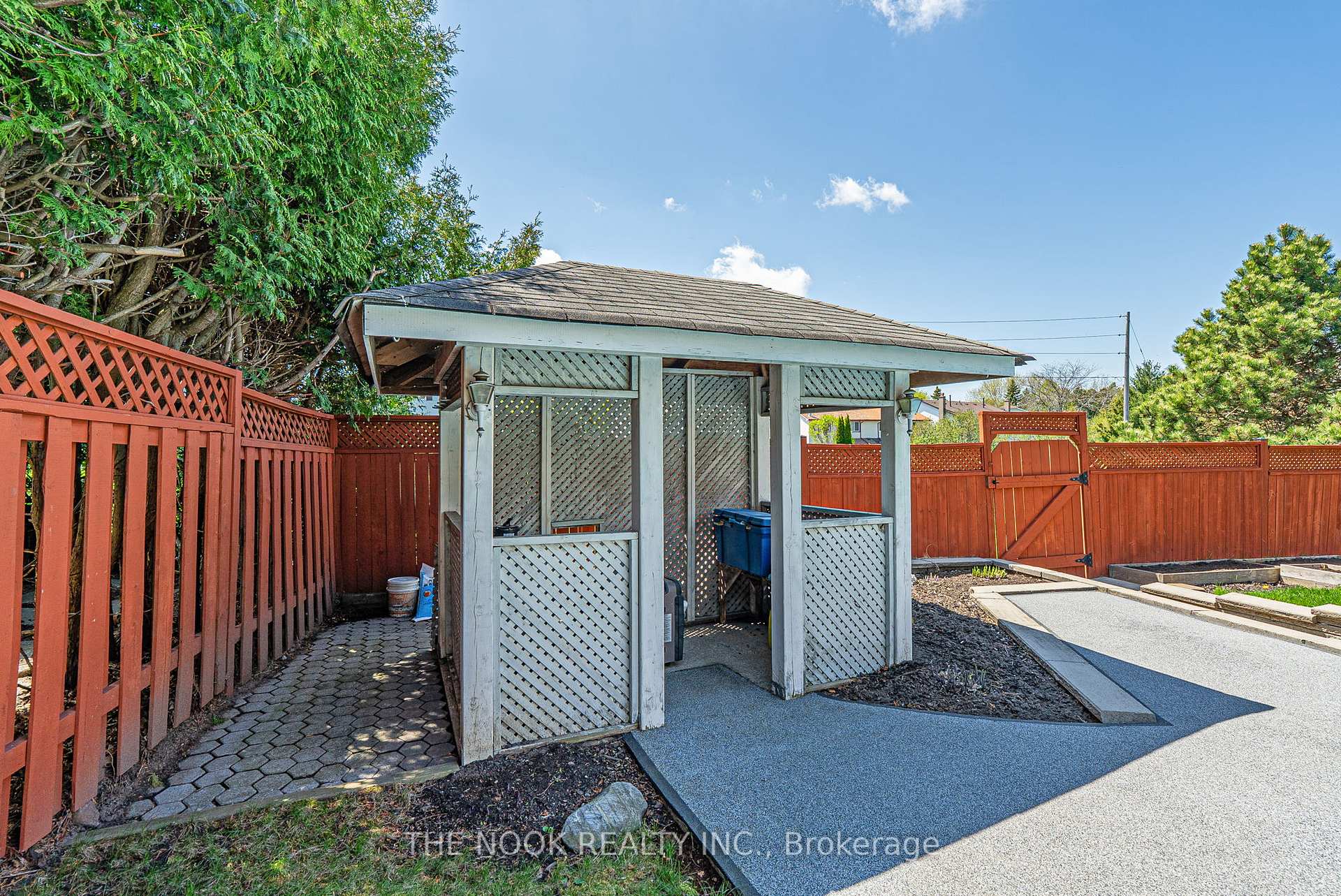 Photo 44 of 59 Pinedale Crescent, Clarington, Courtice — HOMEH