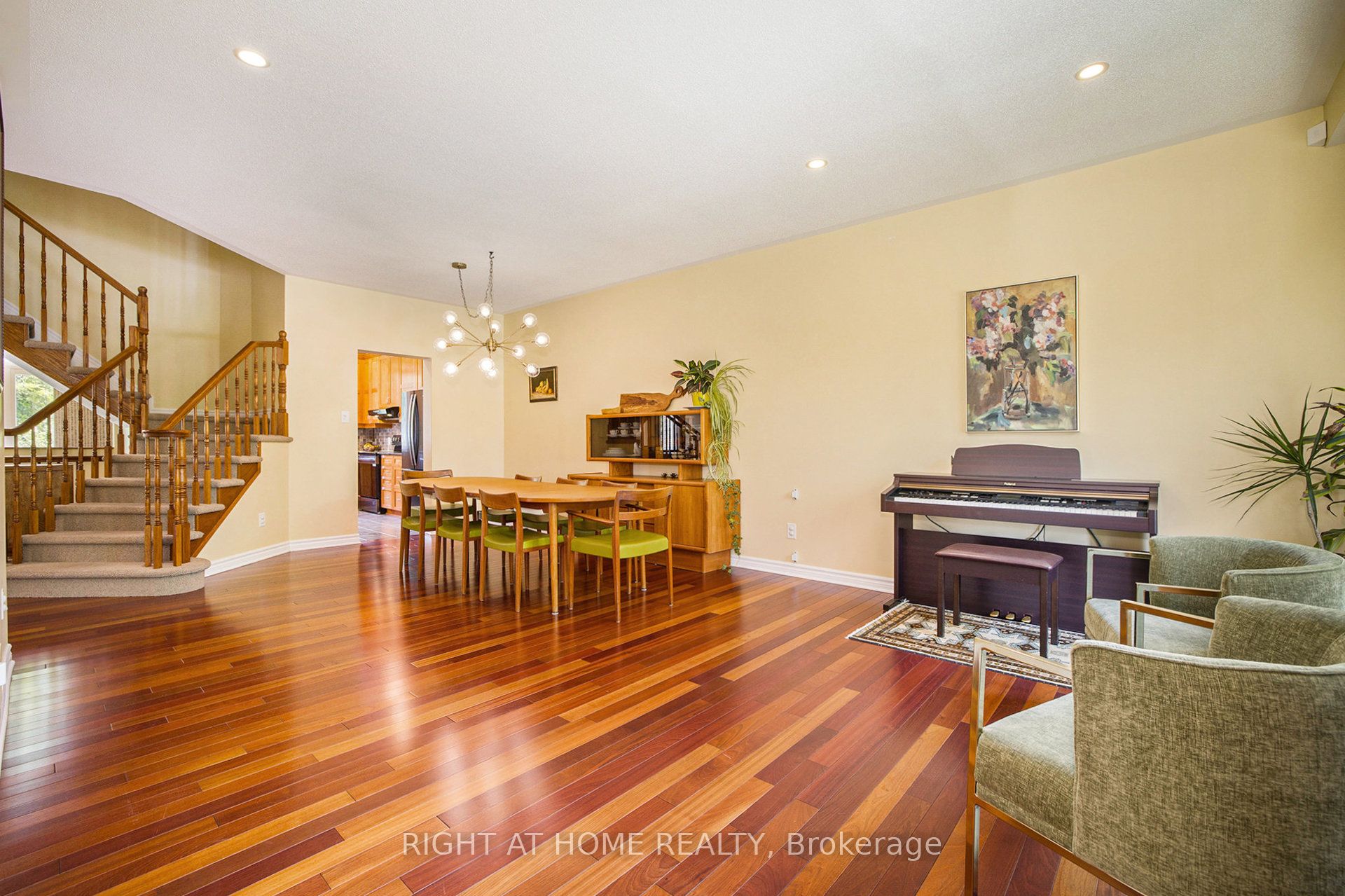 Photo 58 of 804 Oakside Crescent, Ottawa, Kanata - Morgan's Grant/South March — HOMEH