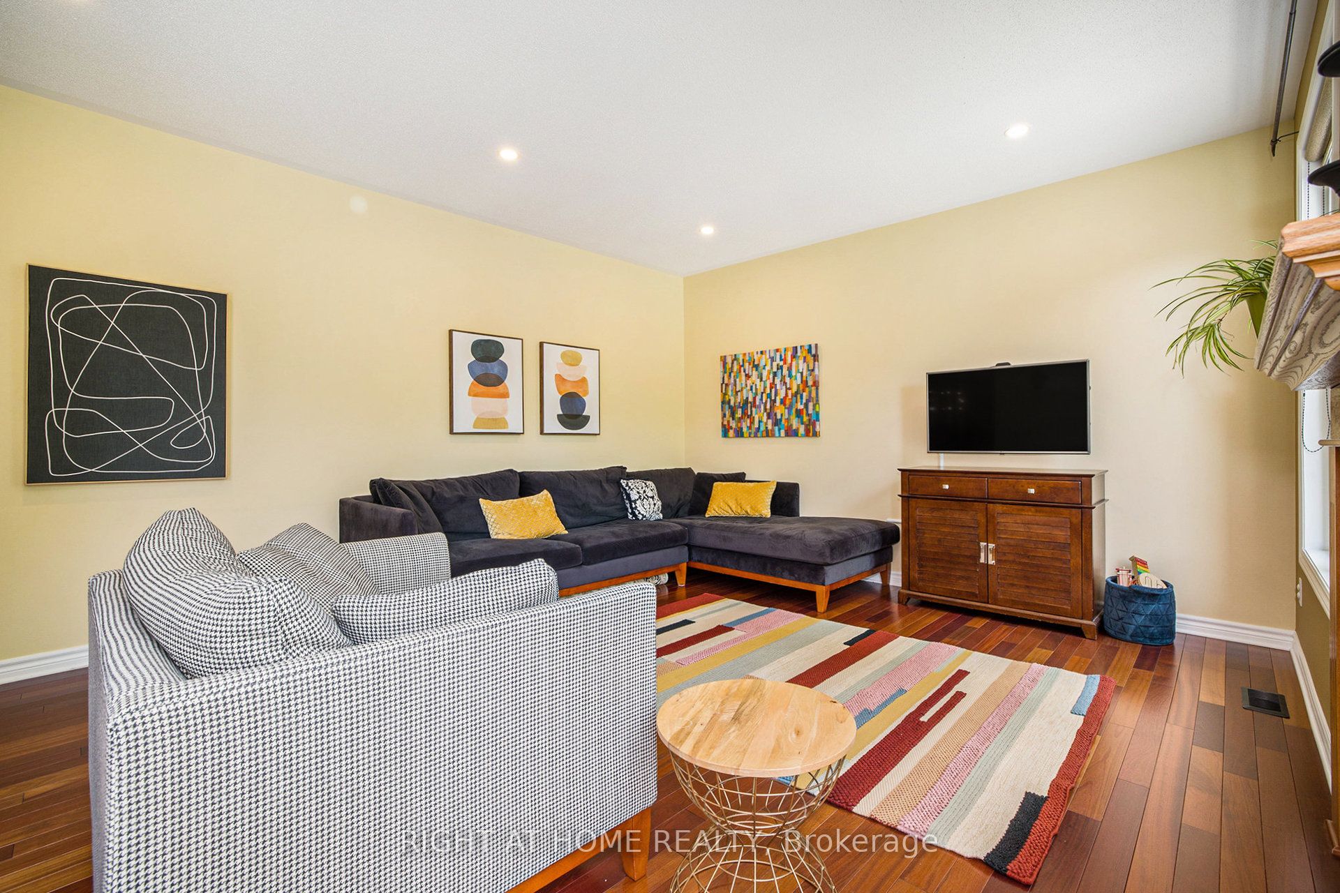 Photo 56 of 804 Oakside Crescent, Ottawa, Kanata - Morgan's Grant/South March — HOMEH