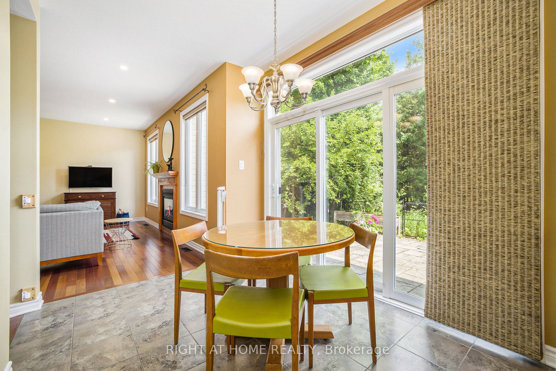 Photo 68 of 804 Oakside Crescent, Ottawa, Kanata - Morgan's Grant/South March — HOMEH