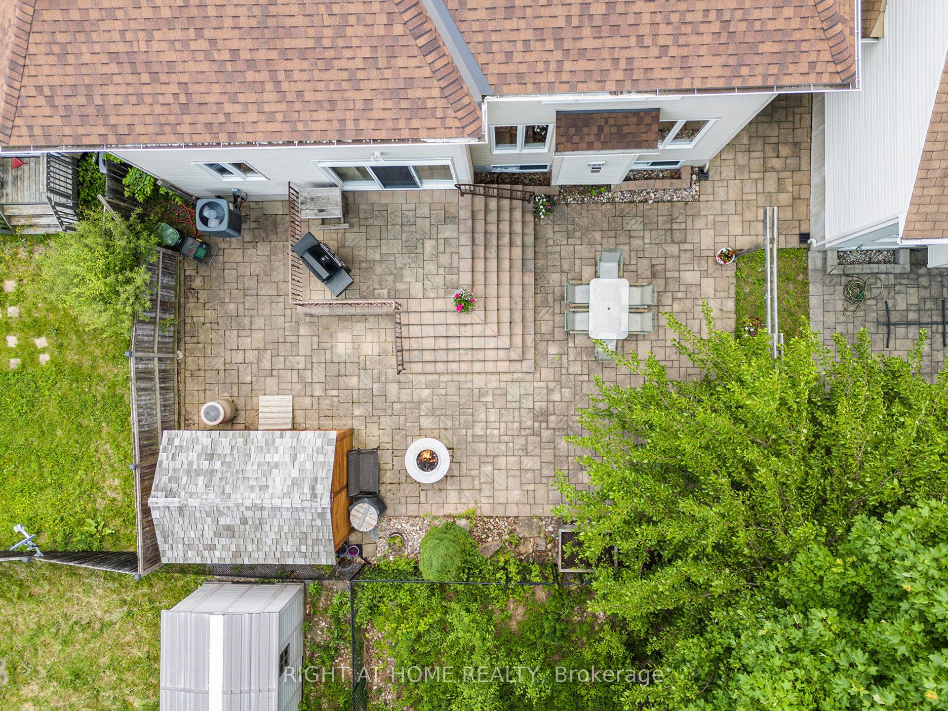 Photo 93 of 804 Oakside Crescent, Ottawa, Kanata - Morgan's Grant/South March — HOMEH