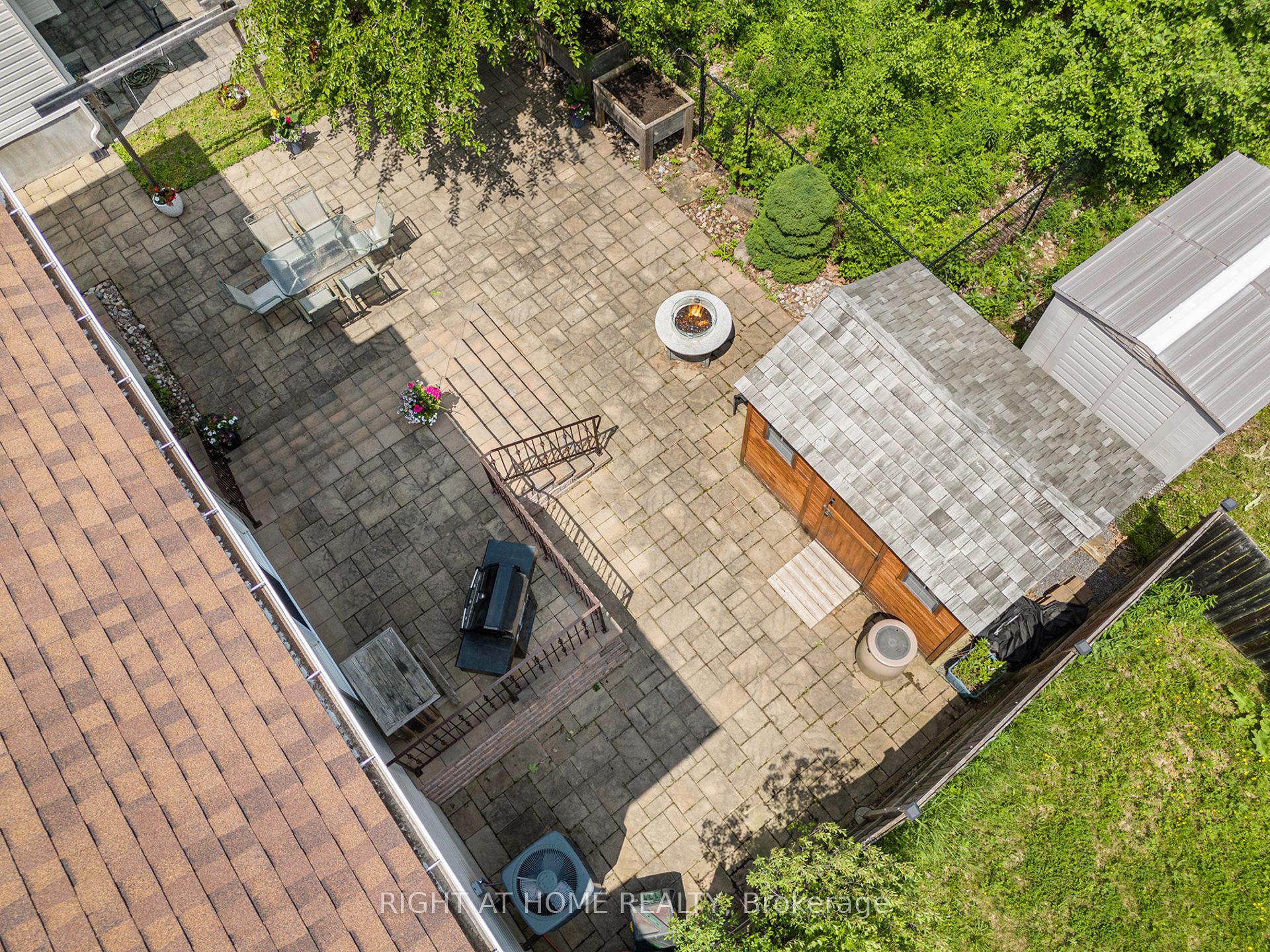 Photo 91 of 804 Oakside Crescent, Ottawa, Kanata - Morgan's Grant/South March — HOMEH