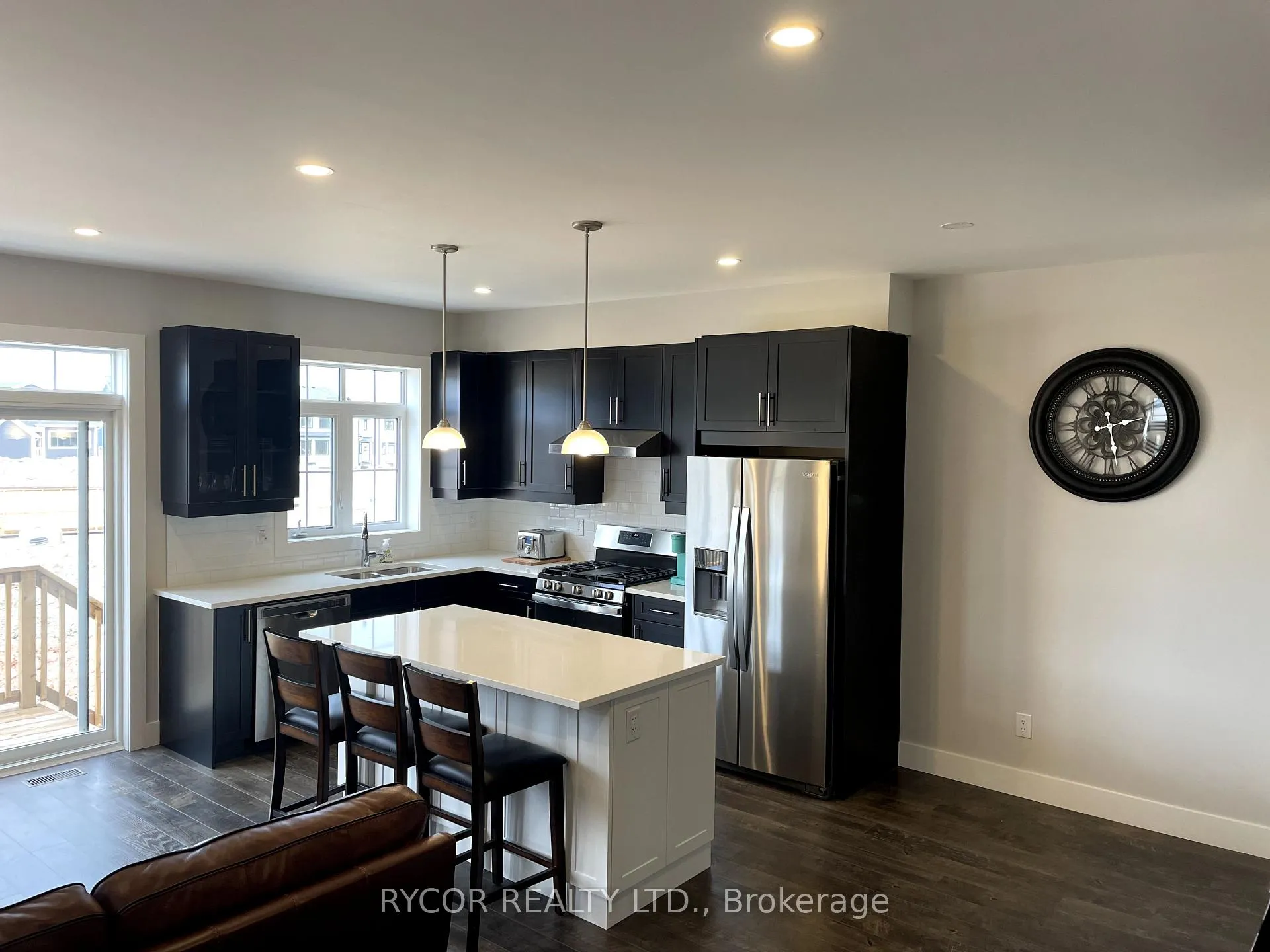 Photo of 148 Sycamore Street S