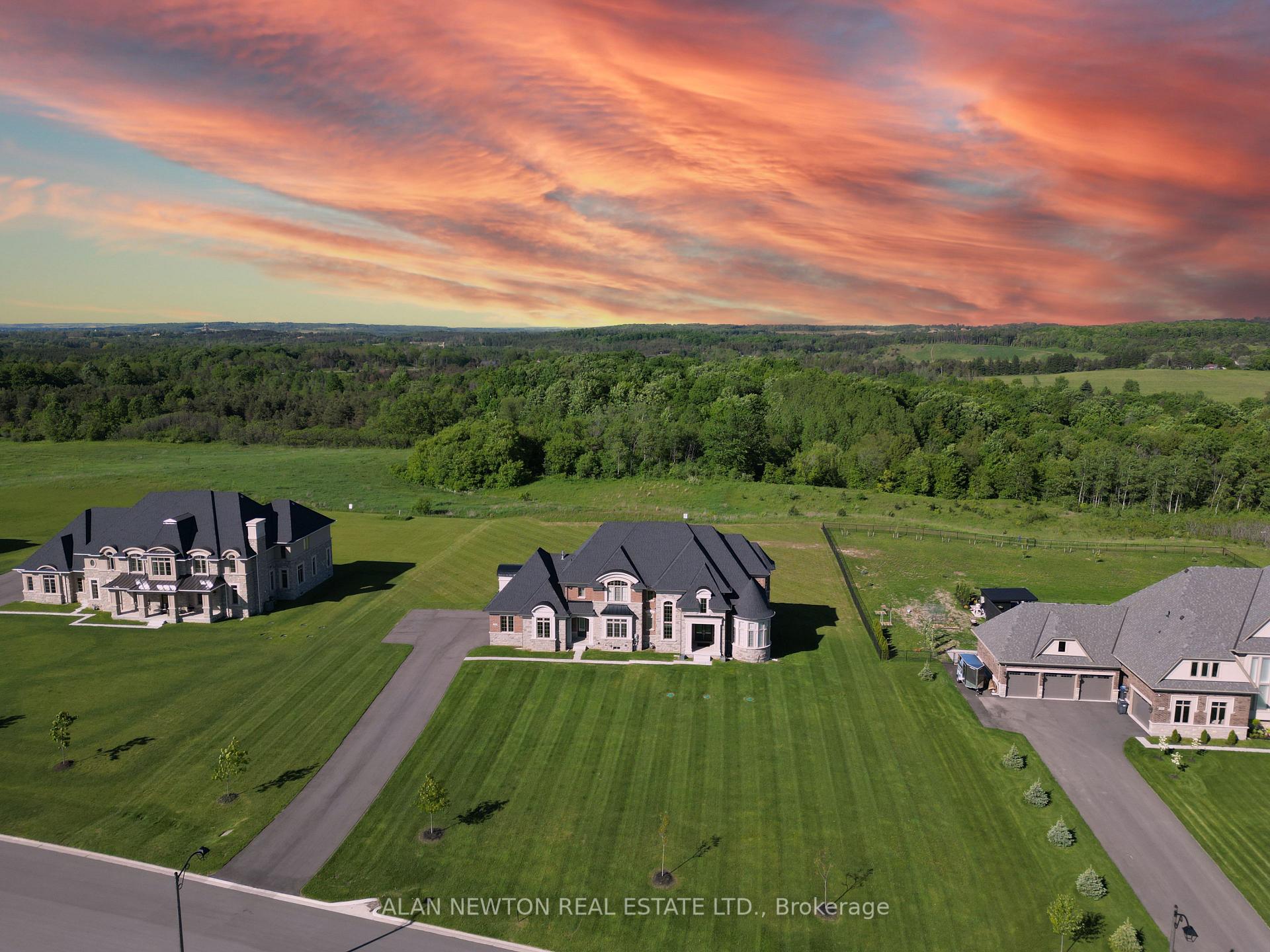 Photo 6 of 276 Amos Drive, Caledon, Palgrave — HOMEH