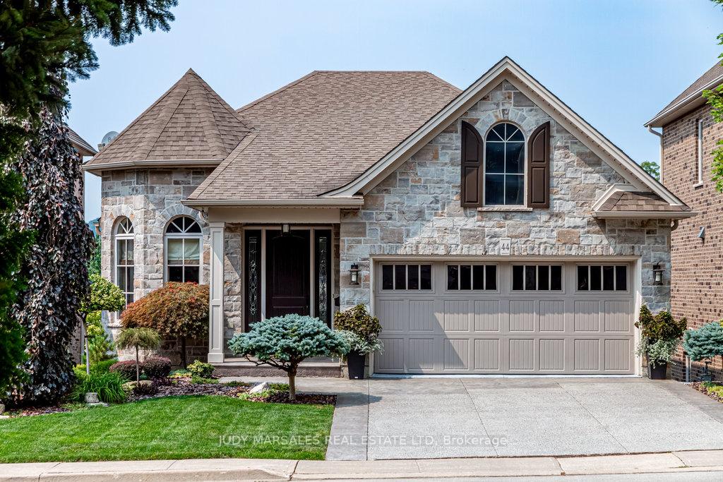 Photo 1 of 44 Turnbull Road, Hamilton, Dundas — HOMEH