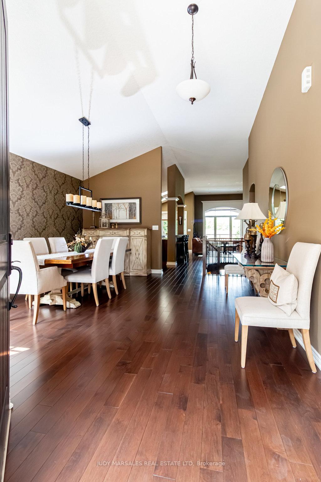 Photo 7 of 44 Turnbull Road, Hamilton, Dundas — HOMEH