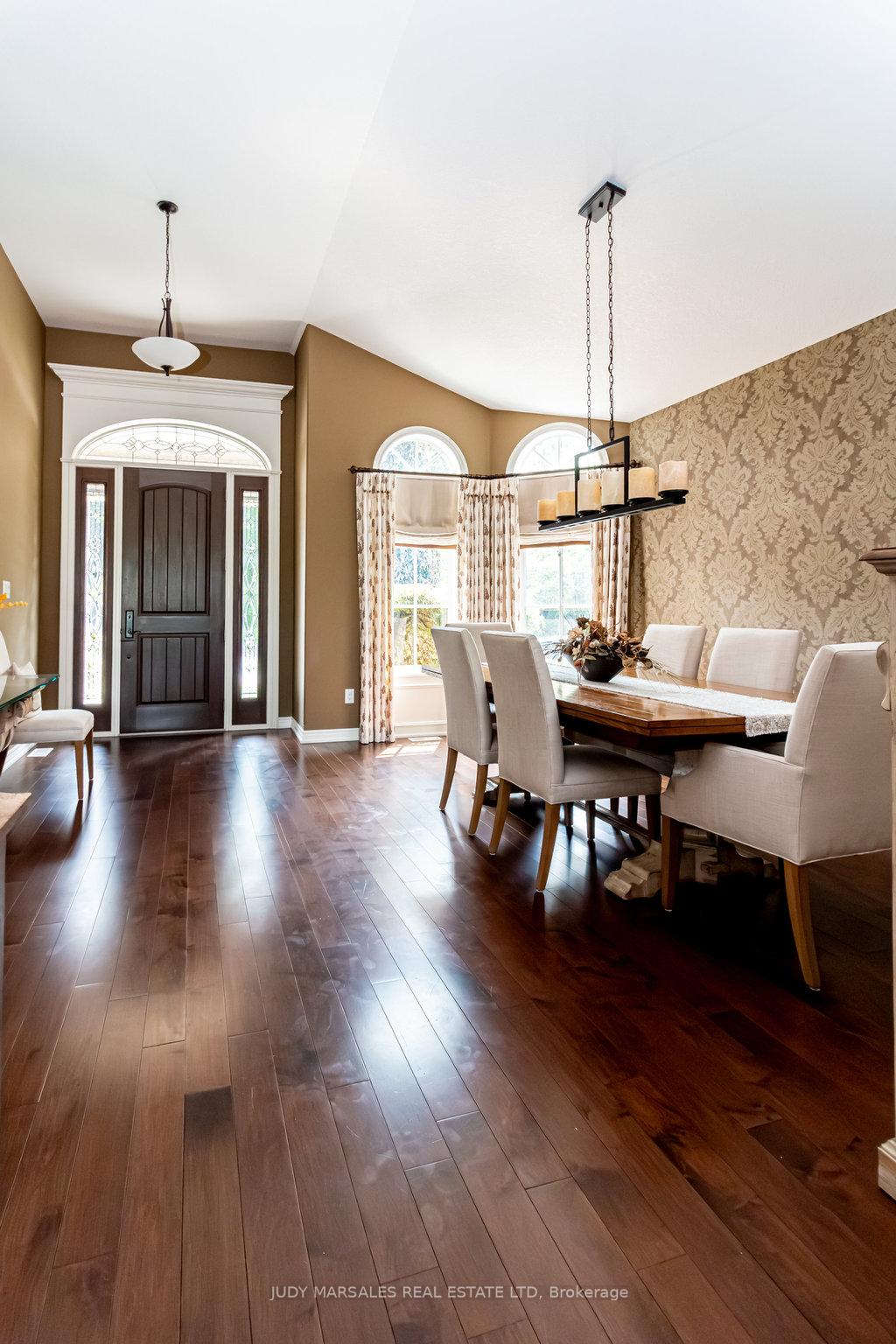 Photo 8 of 44 Turnbull Road, Hamilton, Dundas — HOMEH