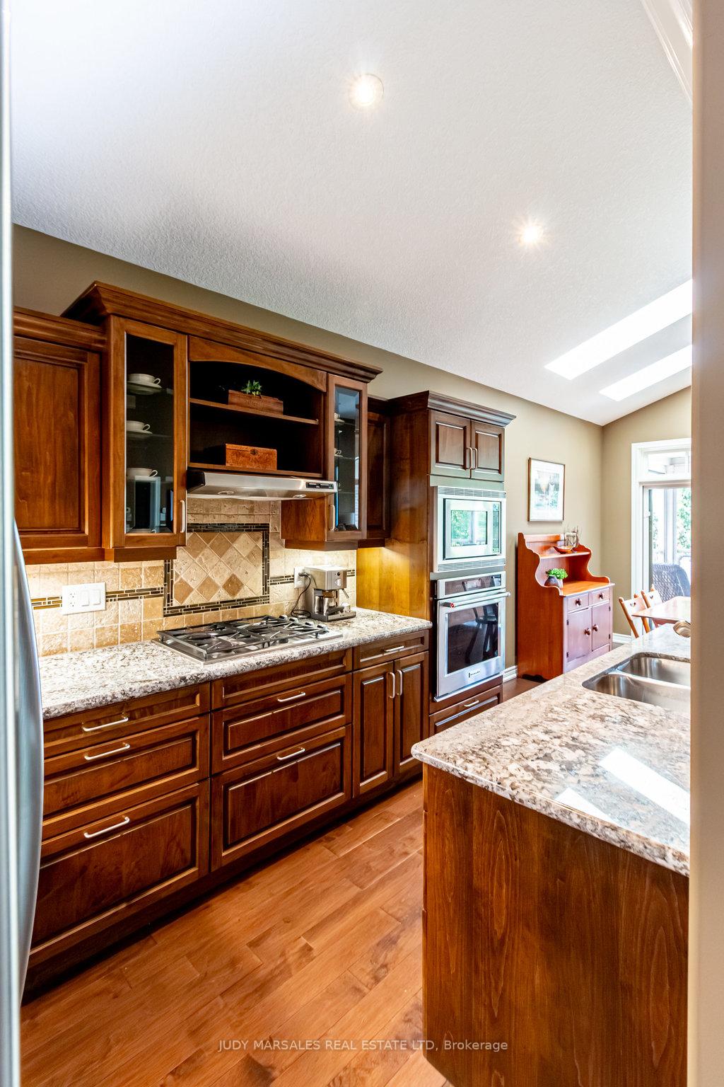 Photo 9 of 44 Turnbull Road, Hamilton, Dundas — HOMEH