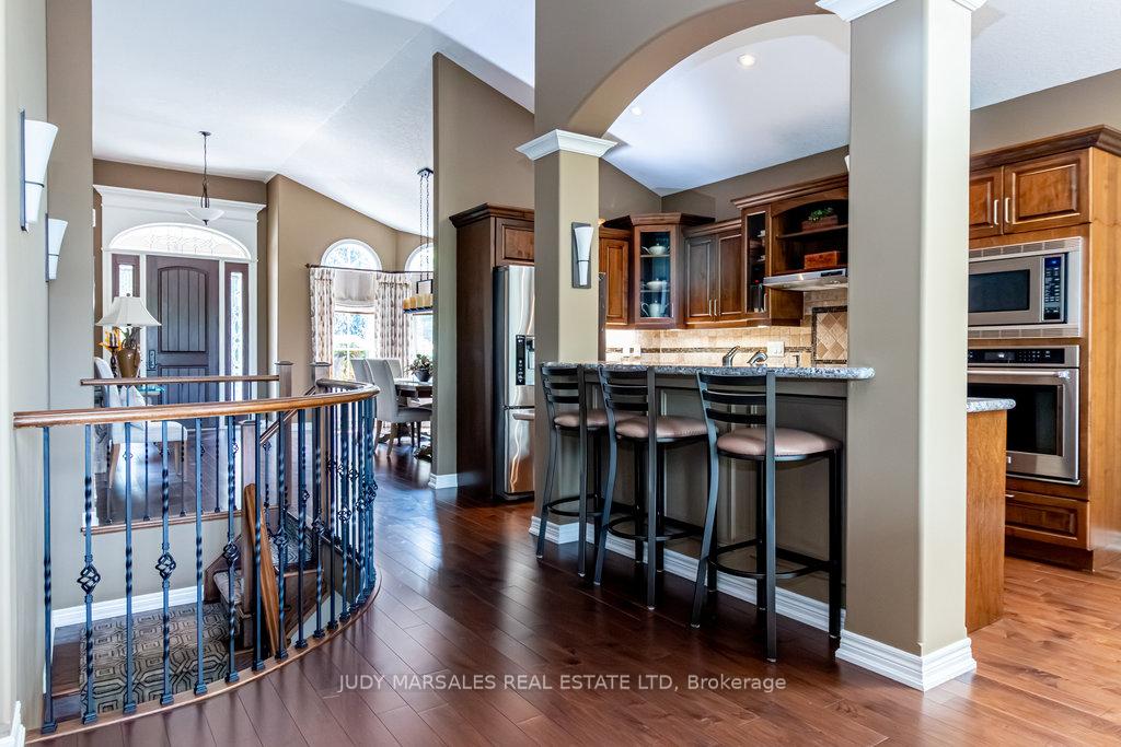 Photo 12 of 44 Turnbull Road, Hamilton, Dundas — HOMEH