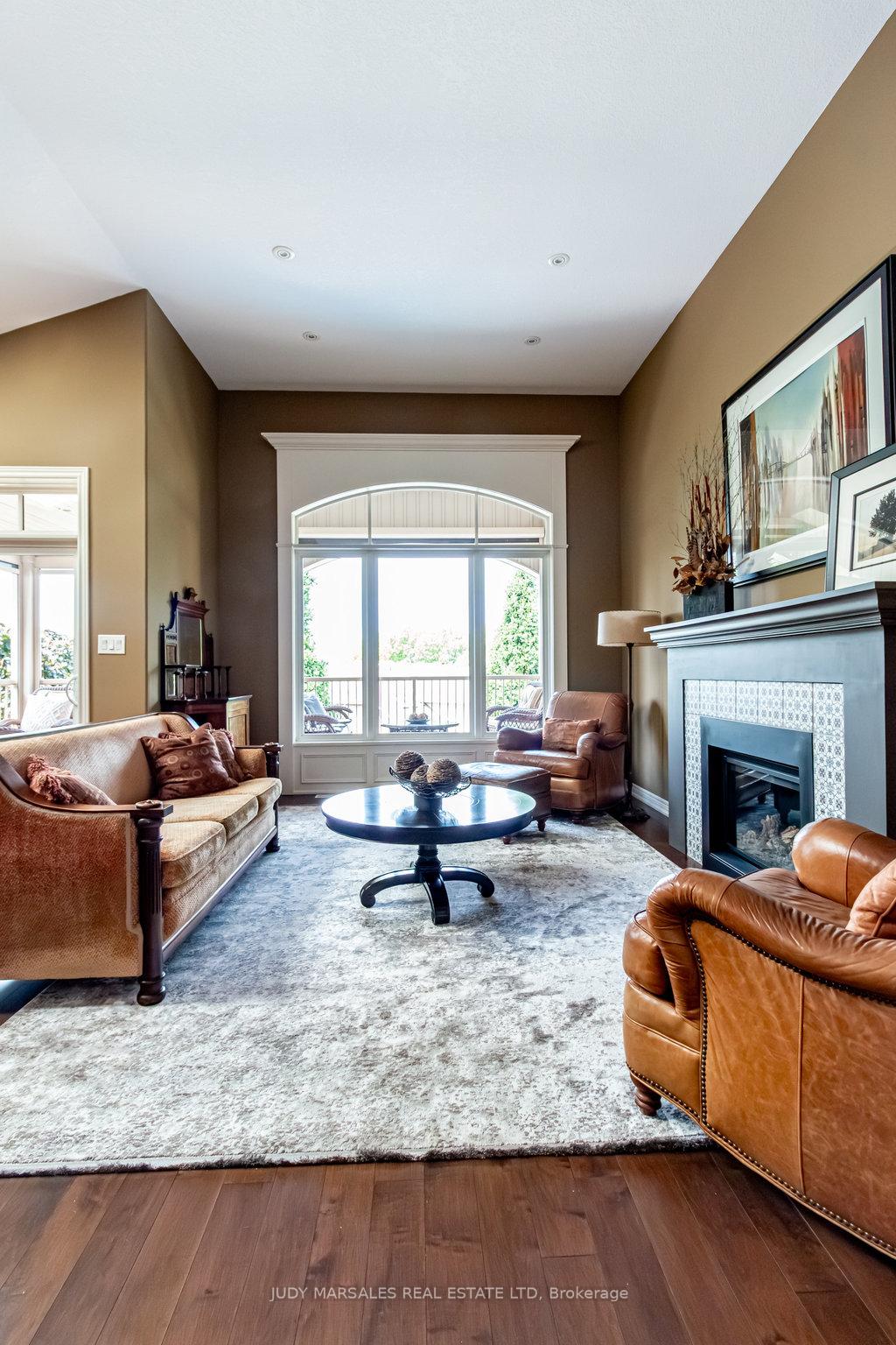 Photo 15 of 44 Turnbull Road, Hamilton, Dundas — HOMEH