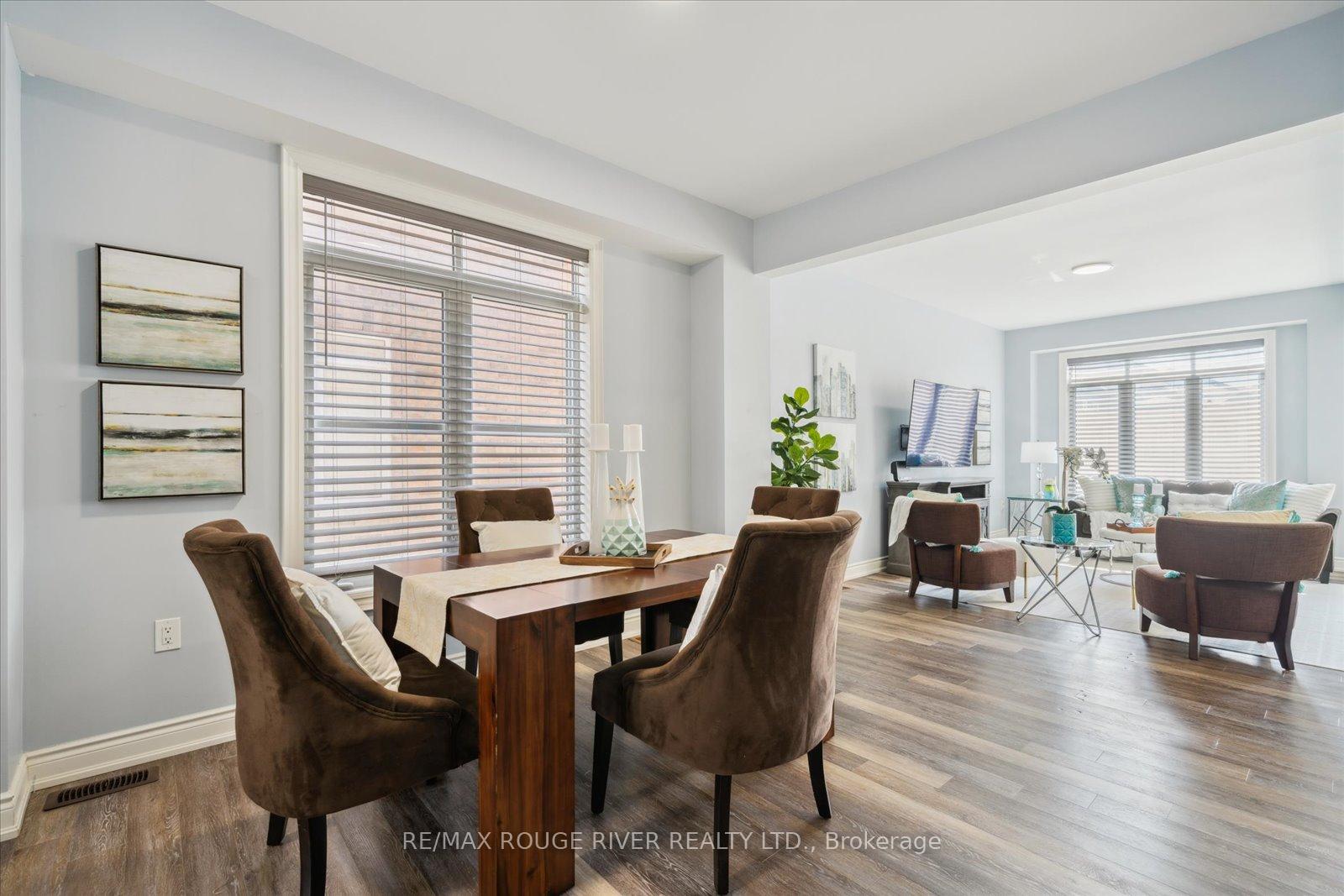 Photo 4 of 72 Lyle Drive, Clarington, Bowmanville — HOMEH