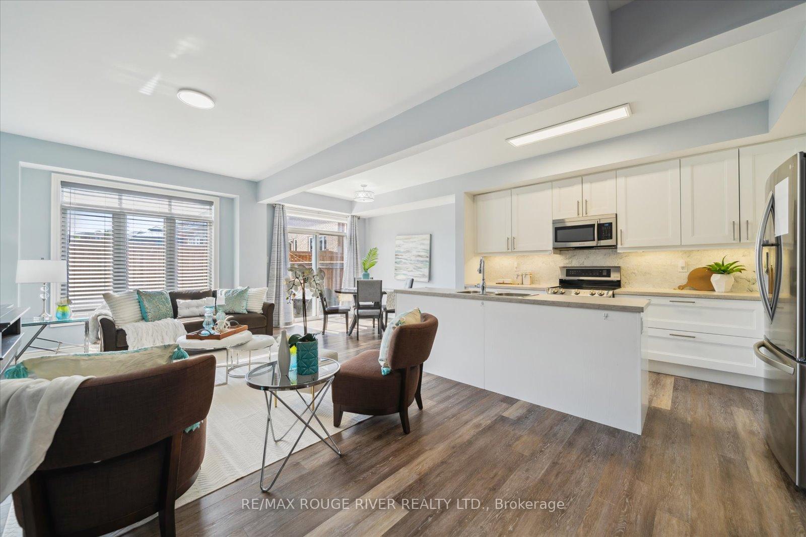 Photo 5 of 72 Lyle Drive, Clarington, Bowmanville — HOMEH
