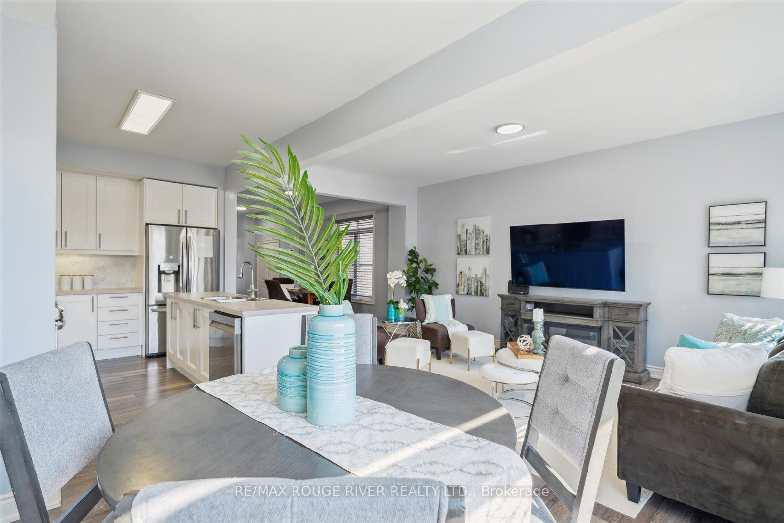 Photo 11 of 72 Lyle Drive, Clarington, Bowmanville — HOMEH