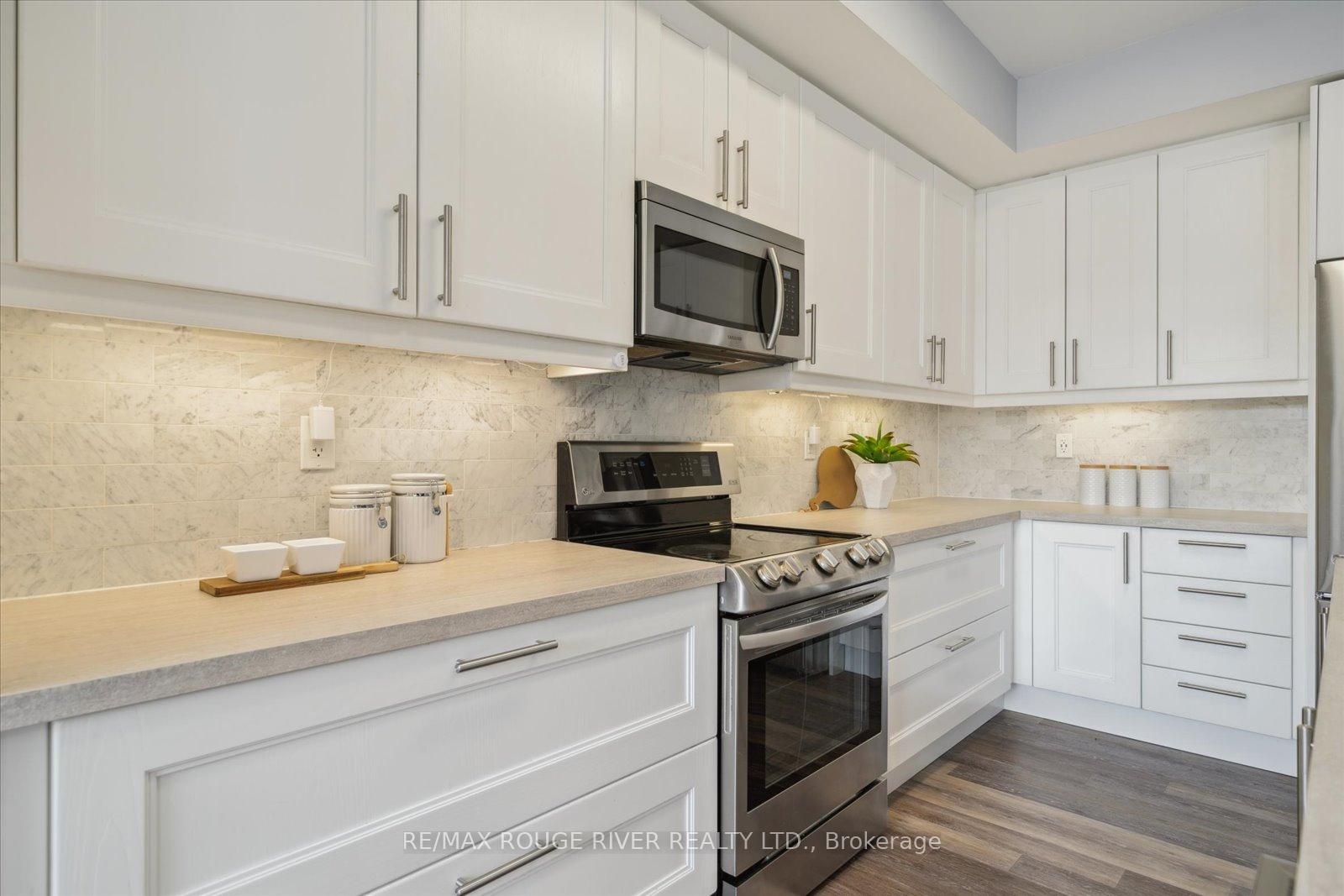 Photo 13 of 72 Lyle Drive, Clarington, Bowmanville — HOMEH