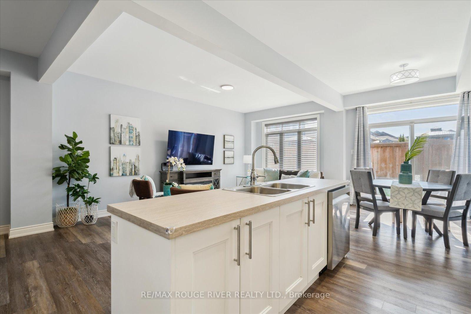 Photo 14 of 72 Lyle Drive, Clarington, Bowmanville — HOMEH