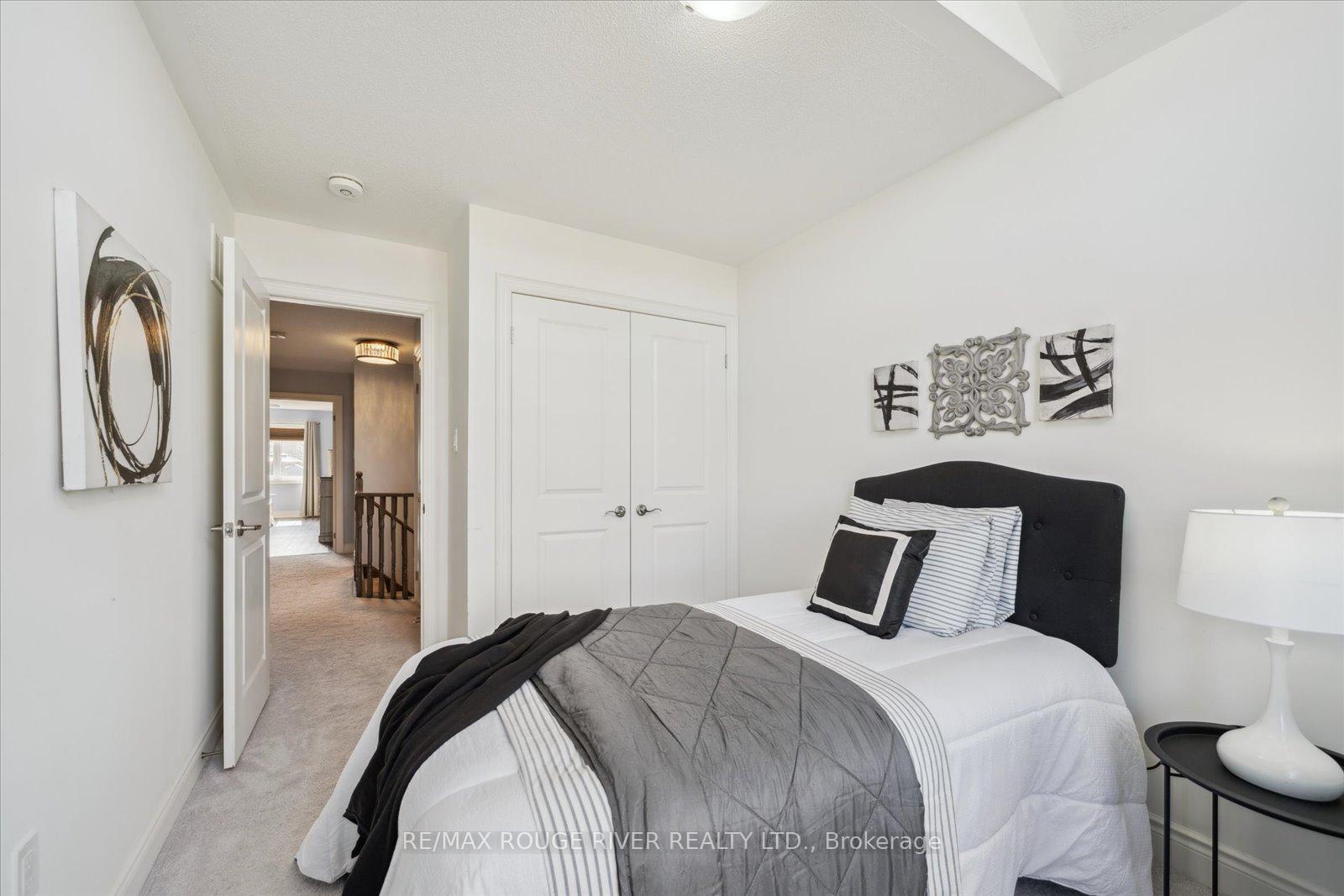 Photo 24 of 72 Lyle Drive, Clarington, Bowmanville — HOMEH