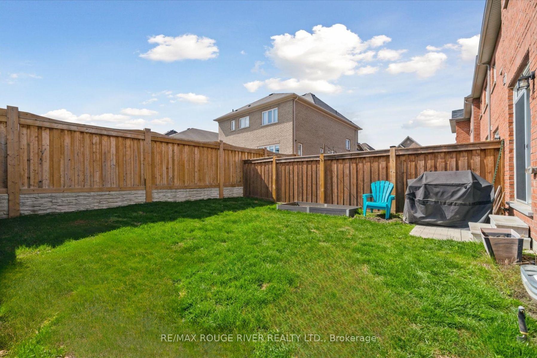Photo 34 of 72 Lyle Drive, Clarington, Bowmanville — HOMEH